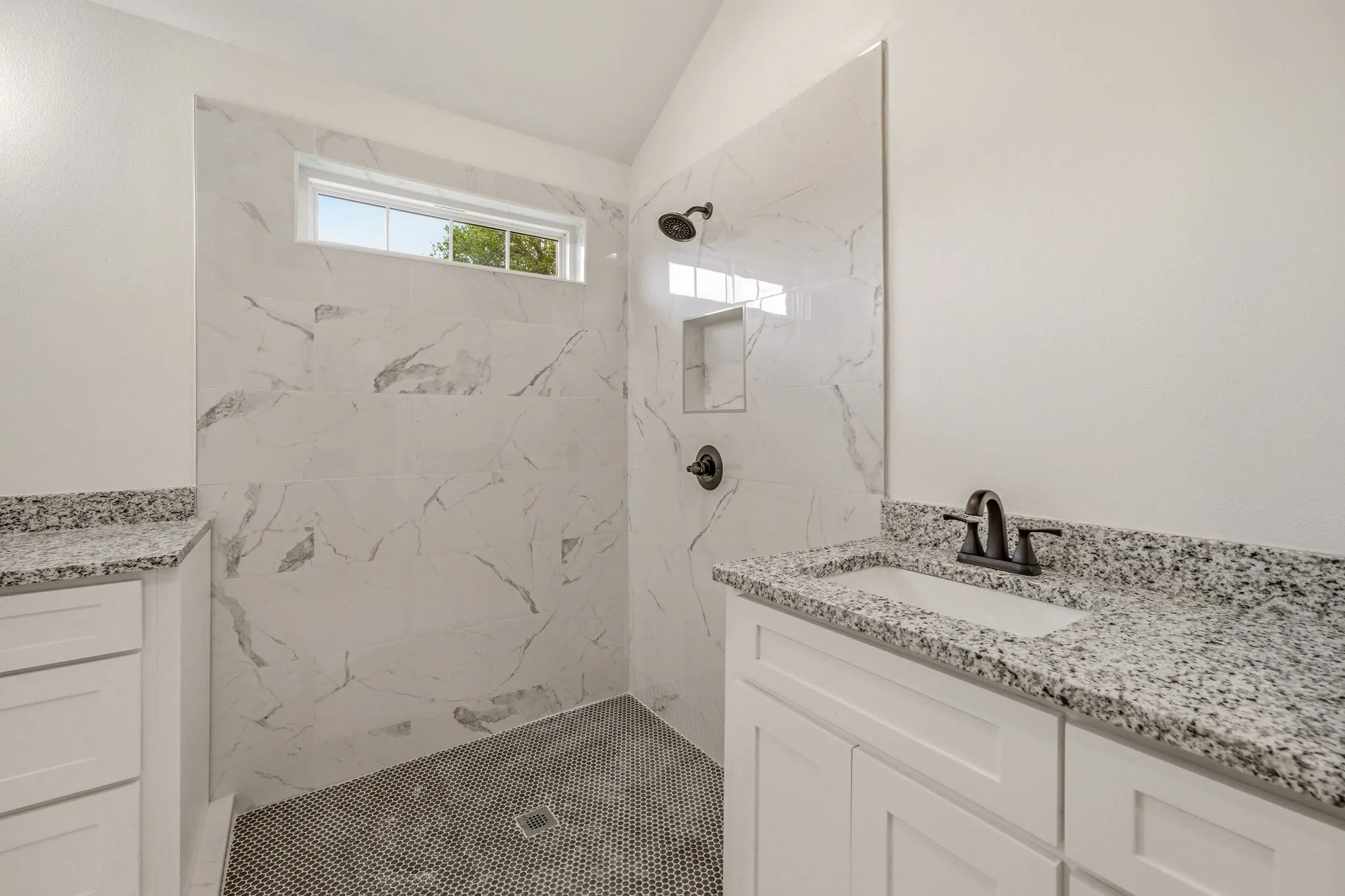 Single Family Residence For Sale in Parker County , 317 Ridgeway, Weatherford, Texas 76086, 3 Bedroom, 2 Bathroom, 2 Garage spaces, 1,450 Sqft, built in 2024, mls#21302148, Real Estate Agent in Weatherford, Homes For Sale in Parker county, Homes For Sale in Weatherford, Realtor in Weatherford Texas, Real Estate Brokerage Independent Realty Texas, Luminita Cordes Realtor