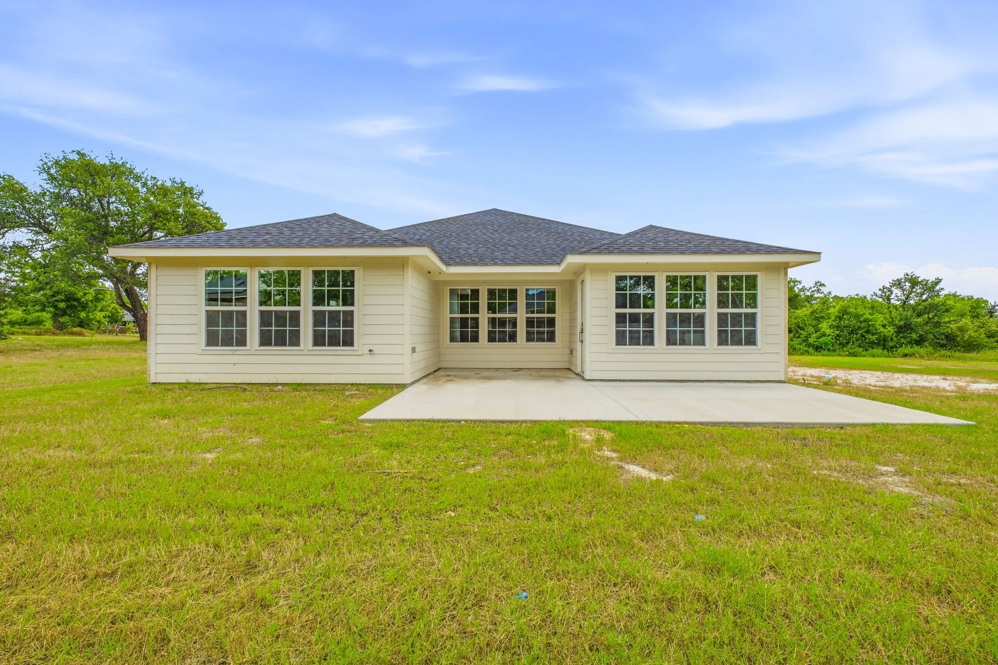 Single Family Residence For Sale in Parker County , 317 Ridgeway, Weatherford, Texas 76086, 3 Bedroom, 2 Bathroom, 2 Garage spaces, 1,450 Sqft, built in 2024, mls#21302148, Real Estate Agent in Weatherford, Homes For Sale in Parker county, Homes For Sale in Weatherford, Realtor in Weatherford Texas, Real Estate Brokerage Independent Realty Texas, Luminita Cordes Realtor