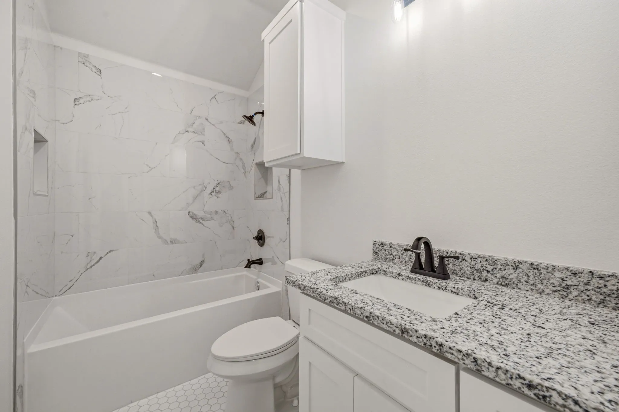 Single Family Residence For Sale in Parker County , 317 Ridgeway, Weatherford, Texas 76086, 3 Bedroom, 2 Bathroom, 2 Garage spaces, 1,450 Sqft, built in 2024, mls#21302148, Real Estate Agent in Weatherford, Homes For Sale in Parker county, Homes For Sale in Weatherford, Realtor in Weatherford Texas, Real Estate Brokerage Independent Realty Texas, Luminita Cordes Realtor