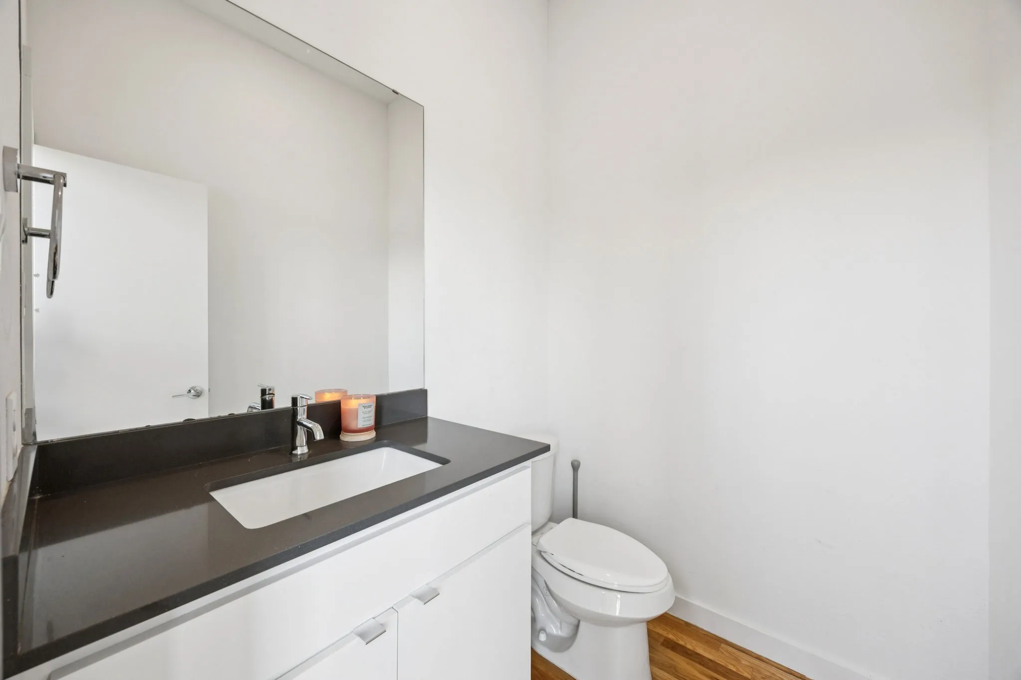 Townhouse For Sale in Dallas County , 4903 Jack Court, Dallas, Texas 75206, 2 Bedroom, 3 Bathroom, 2 Garage spaces, 2,048 Sqft, built in 2017, mls#21302484, Real Estate Agent in Dallas, Homes For Sale in Dallas county, Homes For Sale in Dallas, Realtor in Dallas Texas, Real Estate Brokerage Independent Realty Texas, Luminita Cordes Realtor