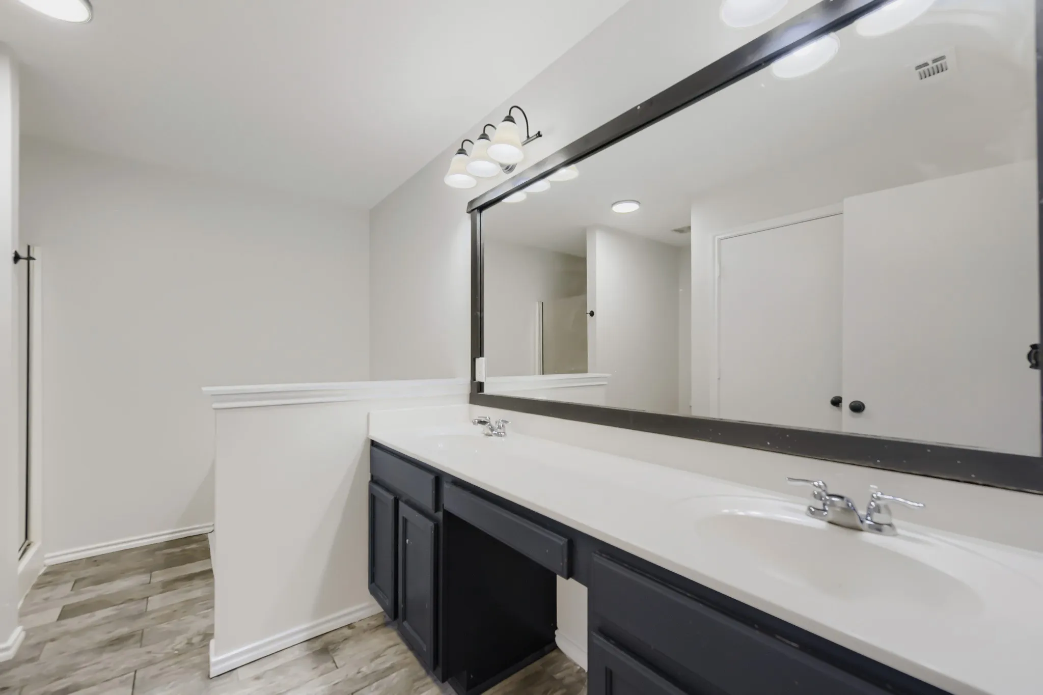 Single Family Residence For Sale in Parker County , 128 Tall Meadow Street, Azle, Texas 76020, 3 Bedroom, 2 Bathroom, 2 Garage spaces, 1,603 Sqft, built in 2006, mls#21256408, Real Estate Agent in Azle, Homes For Sale in Parker county, Homes For Sale in Azle, Realtor in Azle Texas, Real Estate Brokerage Independent Realty Texas, Luminita Cordes Realtor