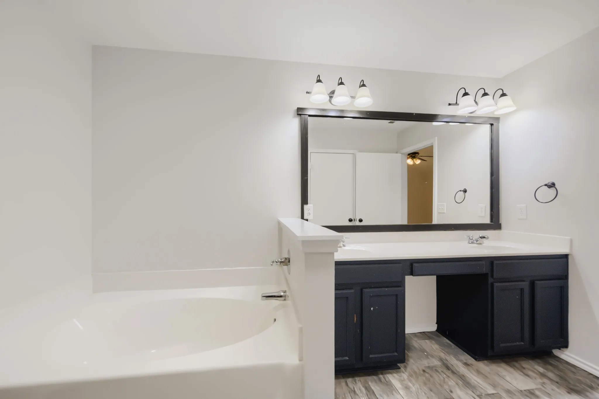 Single Family Residence For Sale in Parker County , 128 Tall Meadow Street, Azle, Texas 76020, 3 Bedroom, 2 Bathroom, 2 Garage spaces, 1,603 Sqft, built in 2006, mls#21256408, Real Estate Agent in Azle, Homes For Sale in Parker county, Homes For Sale in Azle, Realtor in Azle Texas, Real Estate Brokerage Independent Realty Texas, Luminita Cordes Realtor