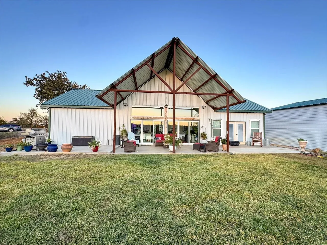 Single Family Residence For Sale in Eastland County , 125 Overlook Drive, Cisco, Texas 76437, 2 Bedroom, 3 Bathroom, 2 Garage spaces, 1,800 Sqft, built in 2020, mls#21289184, Real Estate Agent in Cisco, Homes For Sale in Eastland county, Homes For Sale in Cisco, Realtor in Cisco Texas, Real Estate Brokerage Independent Realty Texas, Luminita Cordes Realtor