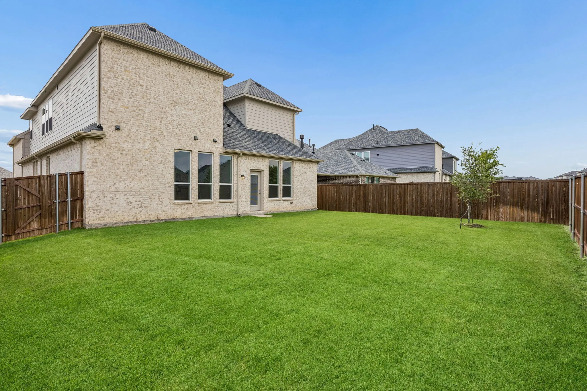 Single Family Residence For Sale in Collin County , 508 Portina Drive, Anna, Texas 75409, 4 Bedroom, 4 Bathroom, 2 Garage spaces, 3,839 Sqft, built in 2024, mls#21302535, Real Estate Agent in Anna, Homes For Sale in Collin county, Homes For Sale in Anna, Realtor in Anna Texas, Real Estate Brokerage Independent Realty Texas, Luminita Cordes Realtor