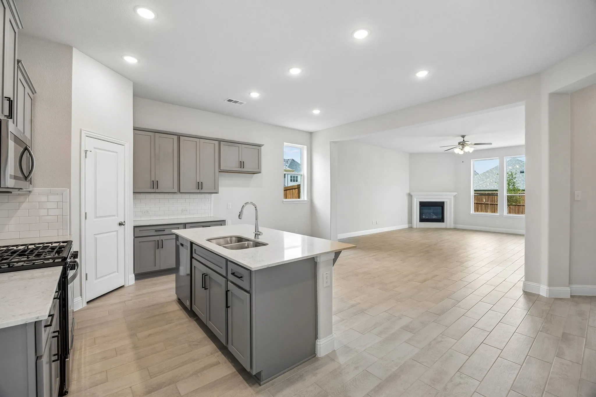 Single Family Residence For Sale in Collin County , 508 Portina Drive, Anna, Texas 75409, 4 Bedroom, 4 Bathroom, 2 Garage spaces, 3,839 Sqft, built in 2024, mls#21302535, Real Estate Agent in Anna, Homes For Sale in Collin county, Homes For Sale in Anna, Realtor in Anna Texas, Real Estate Brokerage Independent Realty Texas, Luminita Cordes Realtor