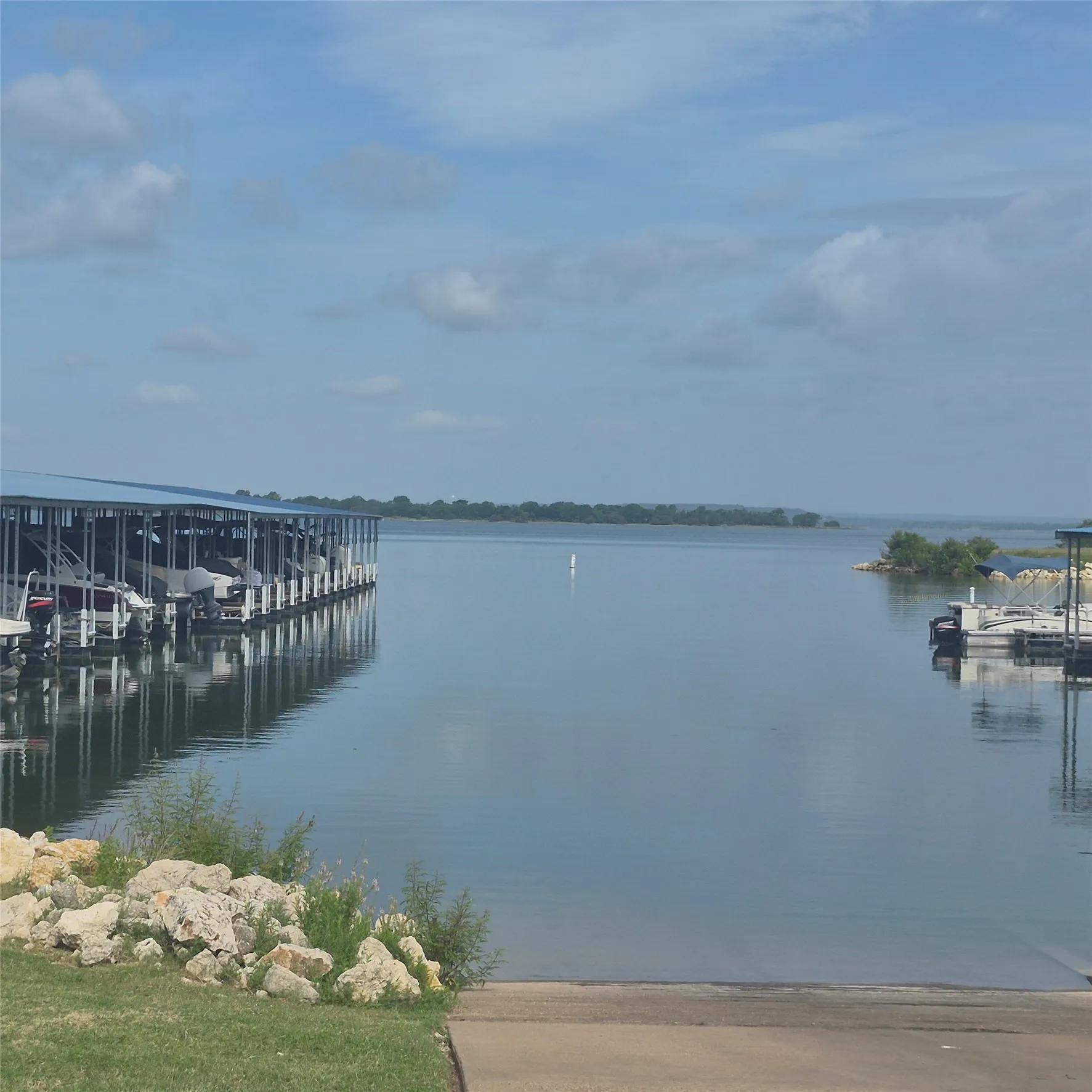 Unimproved Land For Sale in Hill County , 24129 Oak Shadow Drive, Whitney, Texas 76692, 0, 0, Garage spaces, 0 Sqft, built in 0, mls#21295651, Real Estate Agent in Whitney, Homes For Sale in Hill county, Homes For Sale in Whitney, Realtor in Whitney Texas, Real Estate Brokerage Independent Realty Texas, Luminita Cordes Realtor