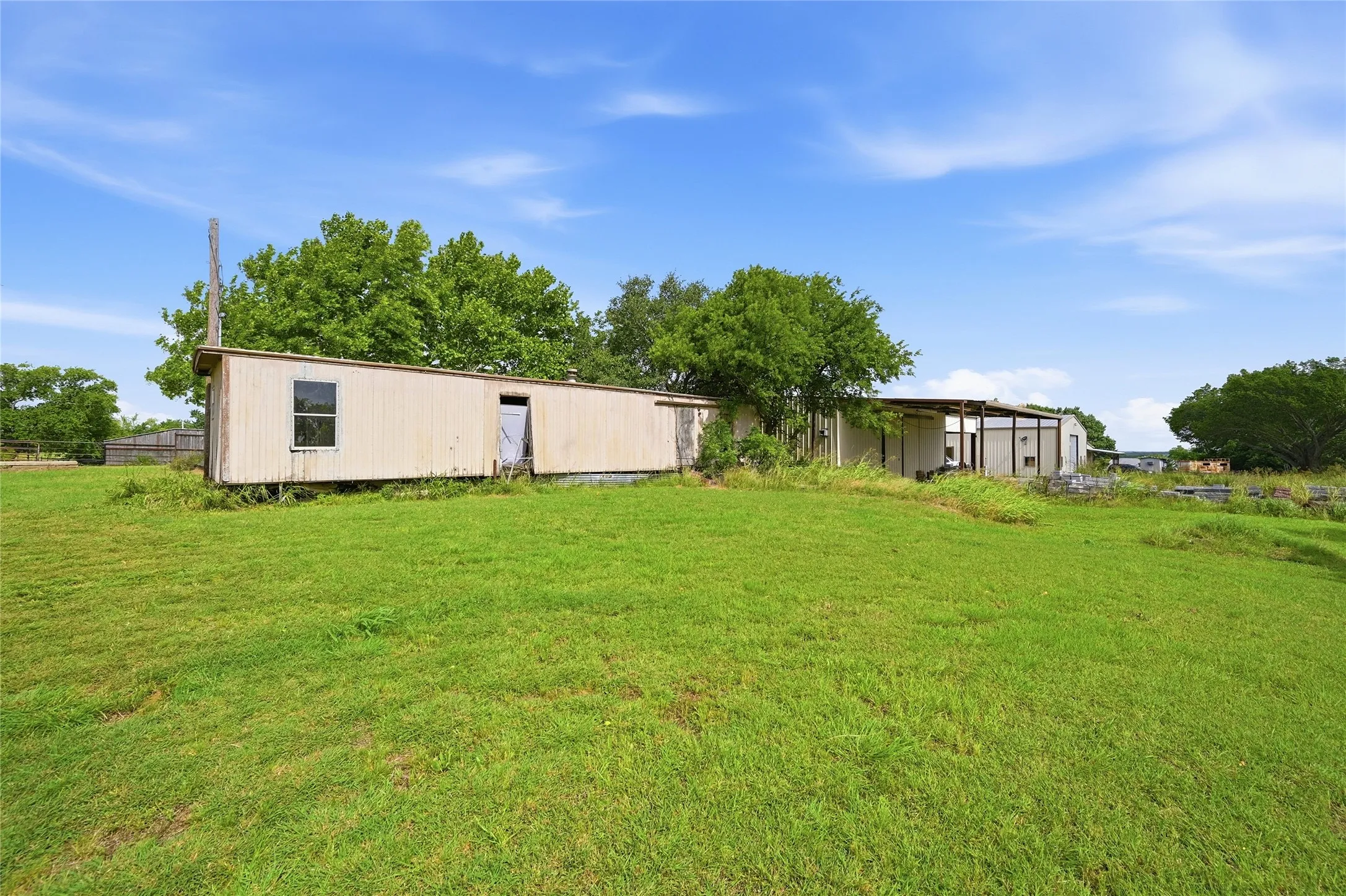 Ranch For Sale in Grayson County , 823 Higgins Road, Sherman, Texas 75092, 0, 0, Garage spaces, 0 Sqft, built in 1985, mls#21299970, Real Estate Agent in Sherman, Homes For Sale in Grayson county, Homes For Sale in Sherman, Realtor in Sherman Texas, Real Estate Brokerage Independent Realty Texas, Luminita Cordes Realtor
