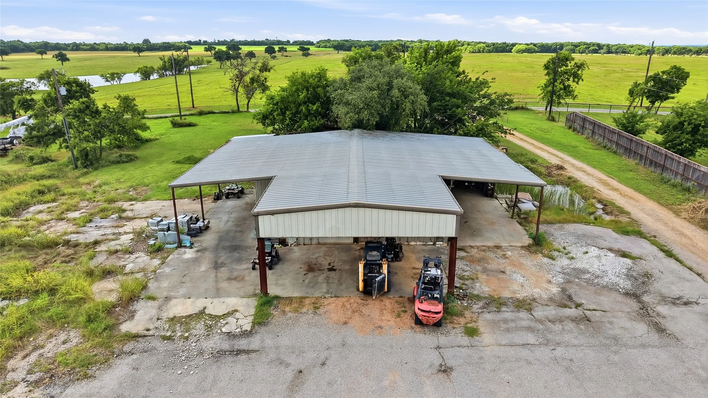 Ranch For Sale in Grayson County , 823 Higgins Road, Sherman, Texas 75092, 0, 0, Garage spaces, 0 Sqft, built in 1985, mls#21299970, Real Estate Agent in Sherman, Homes For Sale in Grayson county, Homes For Sale in Sherman, Realtor in Sherman Texas, Real Estate Brokerage Independent Realty Texas, Luminita Cordes Realtor