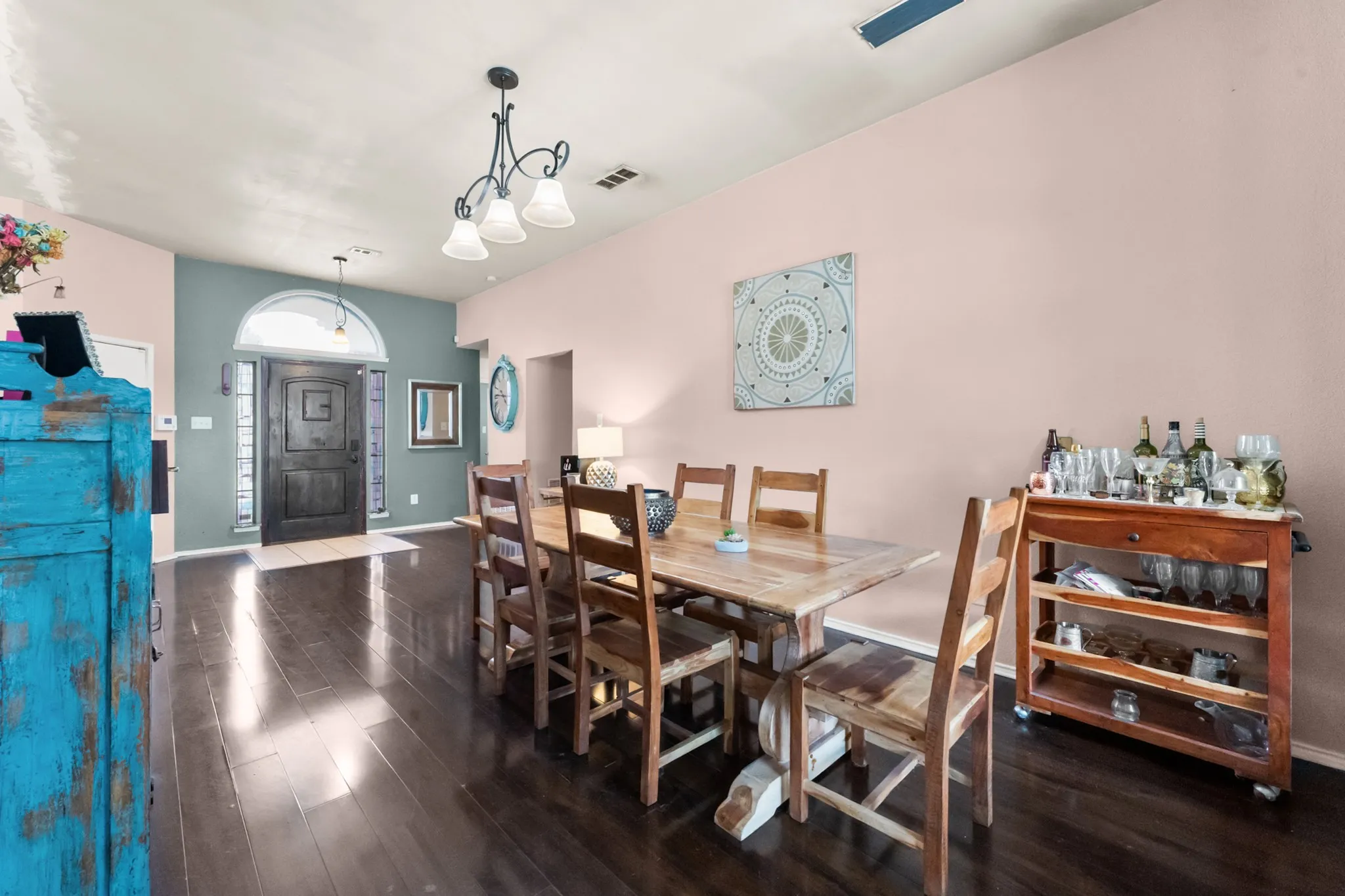 Single Family Residence For Sale in Tarrant County , 3481 Galaway Bay Drive, Grand Prairie, Texas 75052, 3 Bedroom, 2 Bathroom, 1 Garage spaces, 1,812 Sqft, built in 1991, mls#21302569, Real Estate Agent in Grand Prairie, Homes For Sale in Tarrant county, Homes For Sale in Grand Prairie, Realtor in Grand Prairie Texas, Real Estate Brokerage Independent Realty Texas, Luminita Cordes Realtor