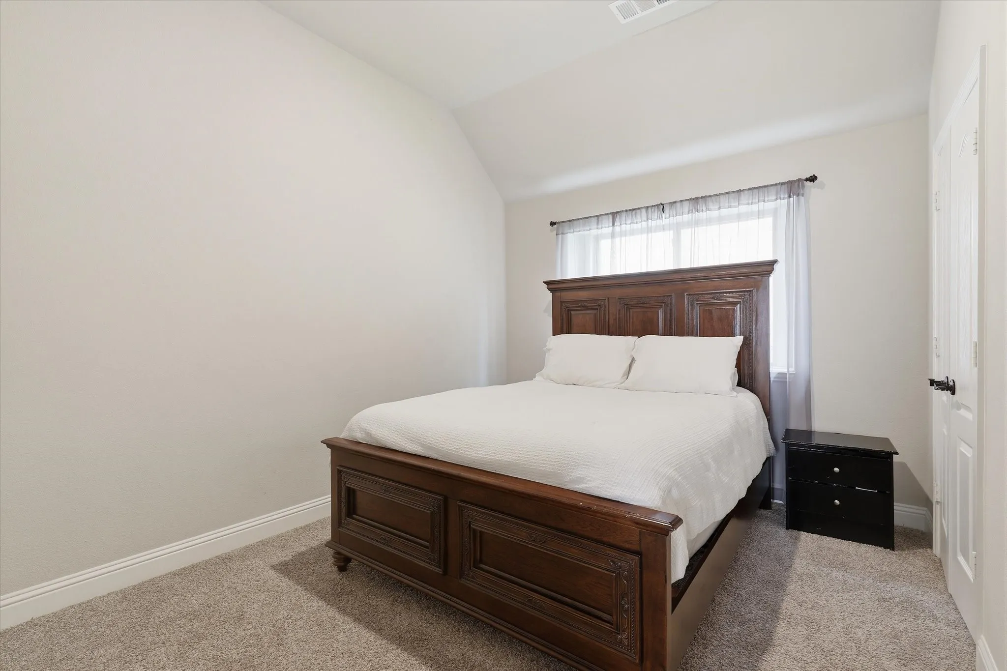 Single Family Residence For Sale in Denton County , 6038 Priory Drive, Celina, Texas 76227, 4 Bedroom, 2 Bathroom, 2 Garage spaces, 1,957 Sqft, built in 2021, mls#21301019, Real Estate Agent in Celina, Homes For Sale in Denton county, Homes For Sale in Celina, Realtor in Celina Texas, Real Estate Brokerage Independent Realty Texas, Luminita Cordes Realtor