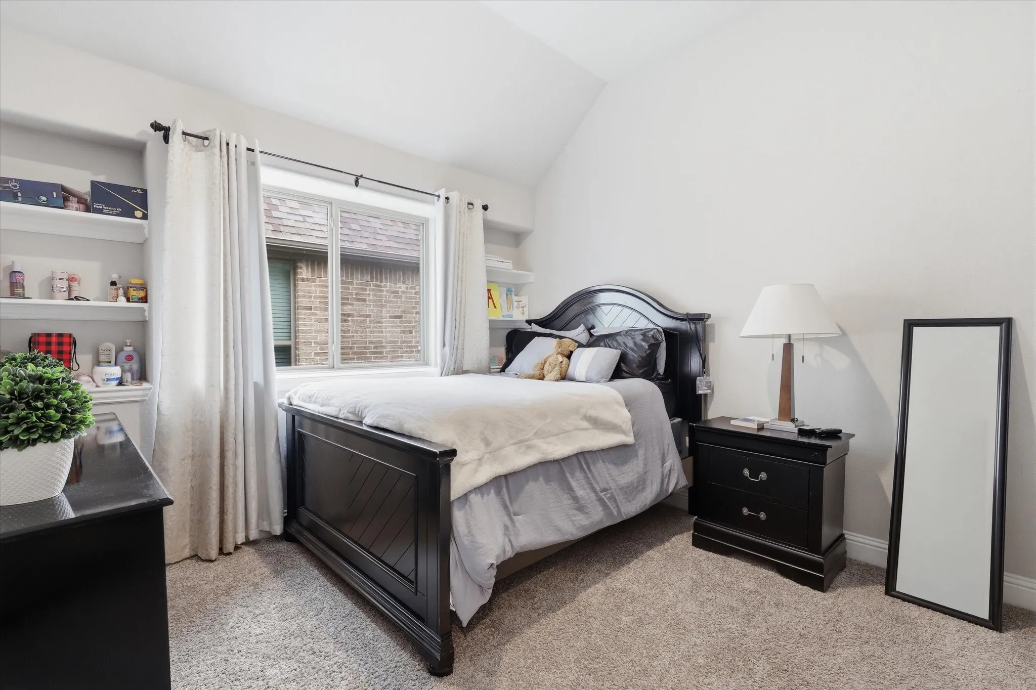 Single Family Residence For Sale in Denton County , 6038 Priory Drive, Celina, Texas 76227, 4 Bedroom, 2 Bathroom, 2 Garage spaces, 1,957 Sqft, built in 2021, mls#21301019, Real Estate Agent in Celina, Homes For Sale in Denton county, Homes For Sale in Celina, Realtor in Celina Texas, Real Estate Brokerage Independent Realty Texas, Luminita Cordes Realtor