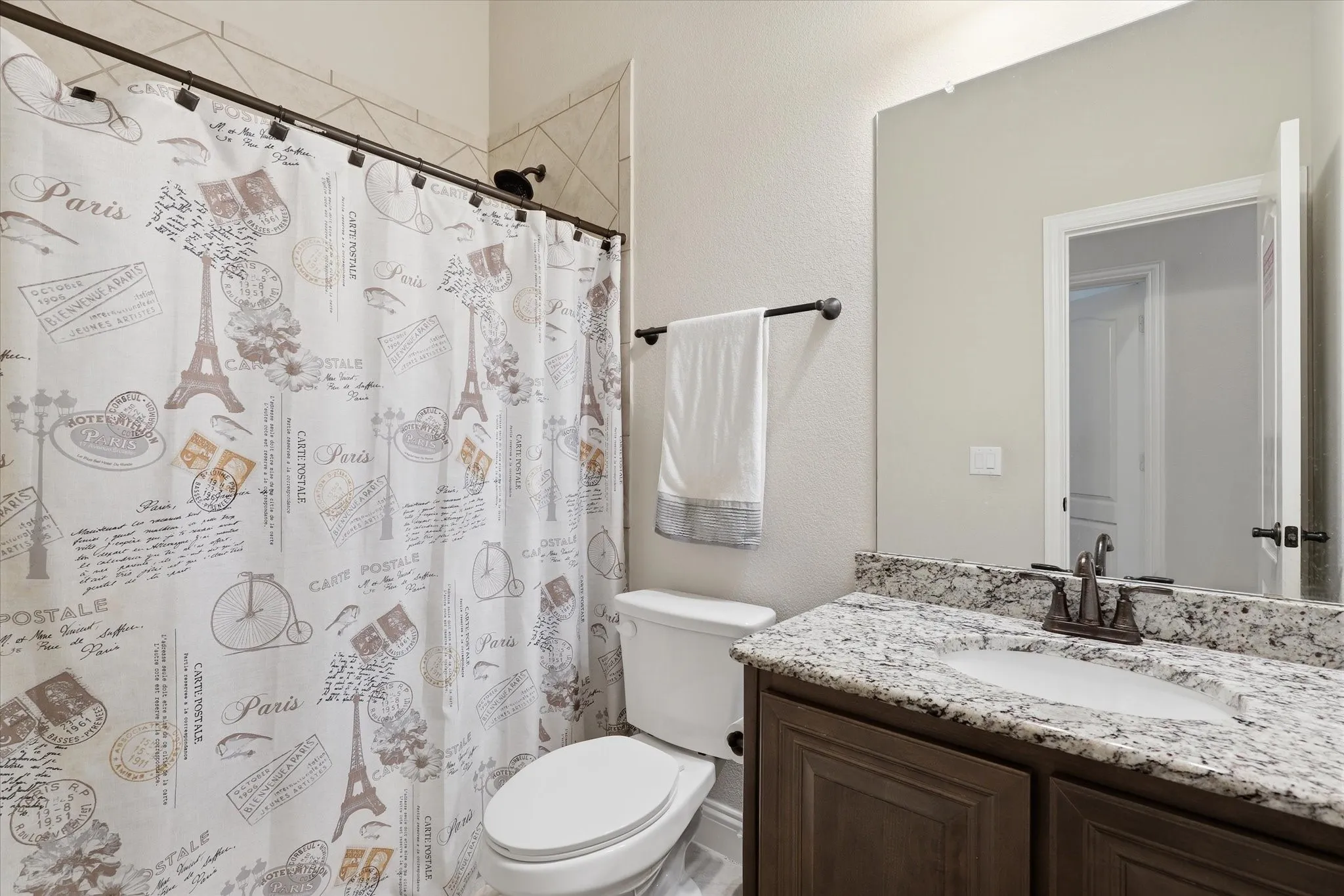 Single Family Residence For Sale in Denton County , 6038 Priory Drive, Celina, Texas 76227, 4 Bedroom, 2 Bathroom, 2 Garage spaces, 1,957 Sqft, built in 2021, mls#21301019, Real Estate Agent in Celina, Homes For Sale in Denton county, Homes For Sale in Celina, Realtor in Celina Texas, Real Estate Brokerage Independent Realty Texas, Luminita Cordes Realtor