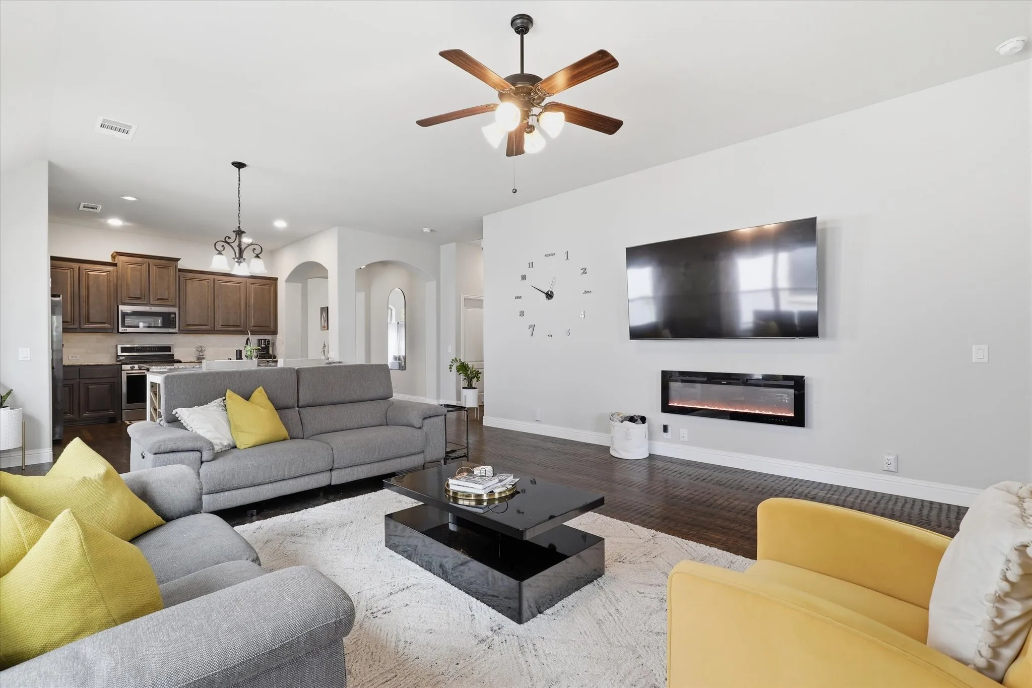 Single Family Residence For Sale in Denton County , 6038 Priory Drive, Celina, Texas 76227, 4 Bedroom, 2 Bathroom, 2 Garage spaces, 1,957 Sqft, built in 2021, mls#21301019, Real Estate Agent in Celina, Homes For Sale in Denton county, Homes For Sale in Celina, Realtor in Celina Texas, Real Estate Brokerage Independent Realty Texas, Luminita Cordes Realtor