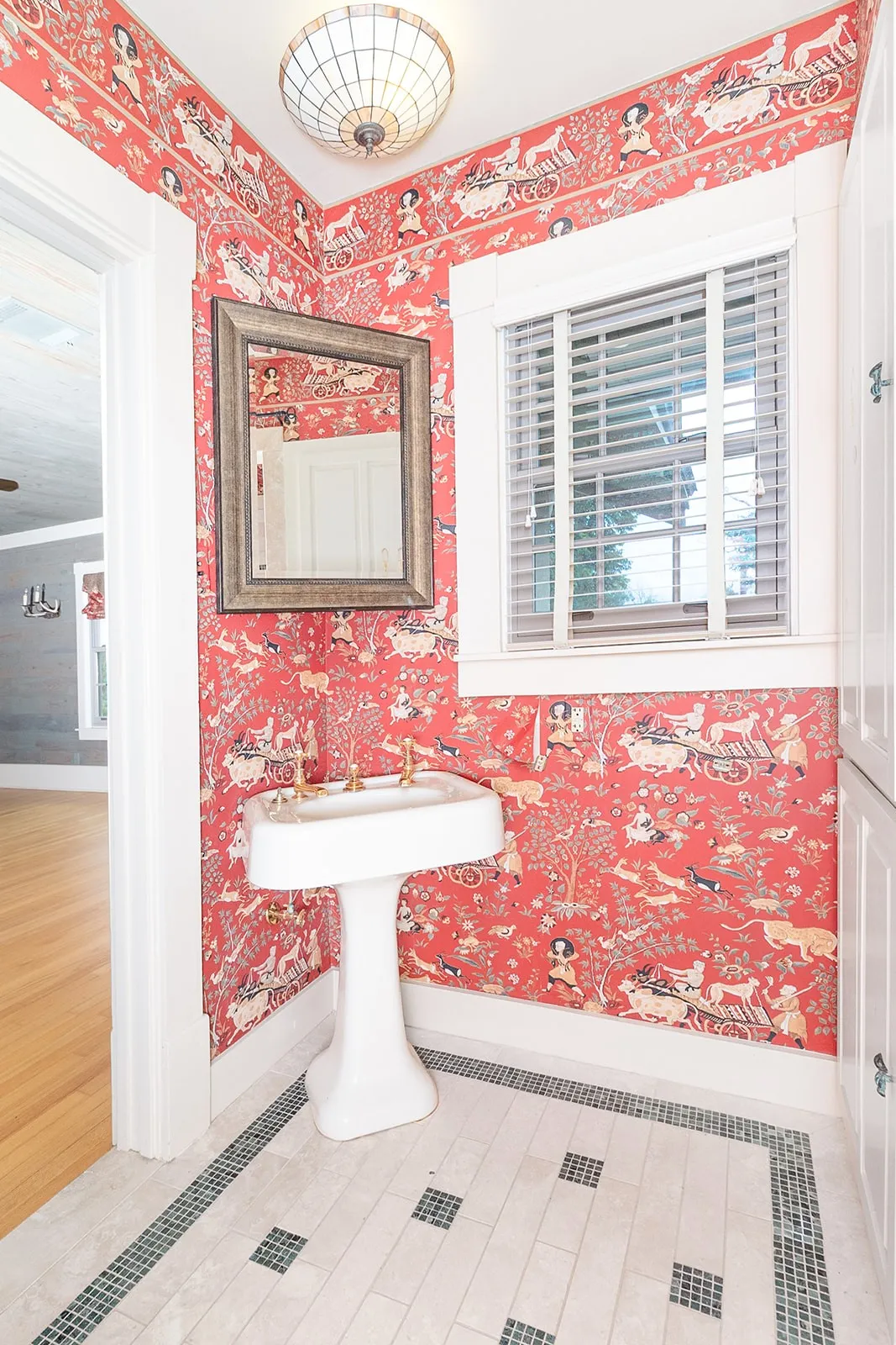 Single Family Residence For Sale in Mc Culloch County , 902 Crothers Avenue, Brady, Texas 76825, 5 Bedroom, 5 Bathroom, Garage spaces, 4,190 Sqft, built in 1916, mls#21302566, Real Estate Agent in Brady, Homes For Sale in Mc Culloch county, Homes For Sale in Brady, Realtor in Brady Texas, Real Estate Brokerage Independent Realty Texas, Luminita Cordes Realtor