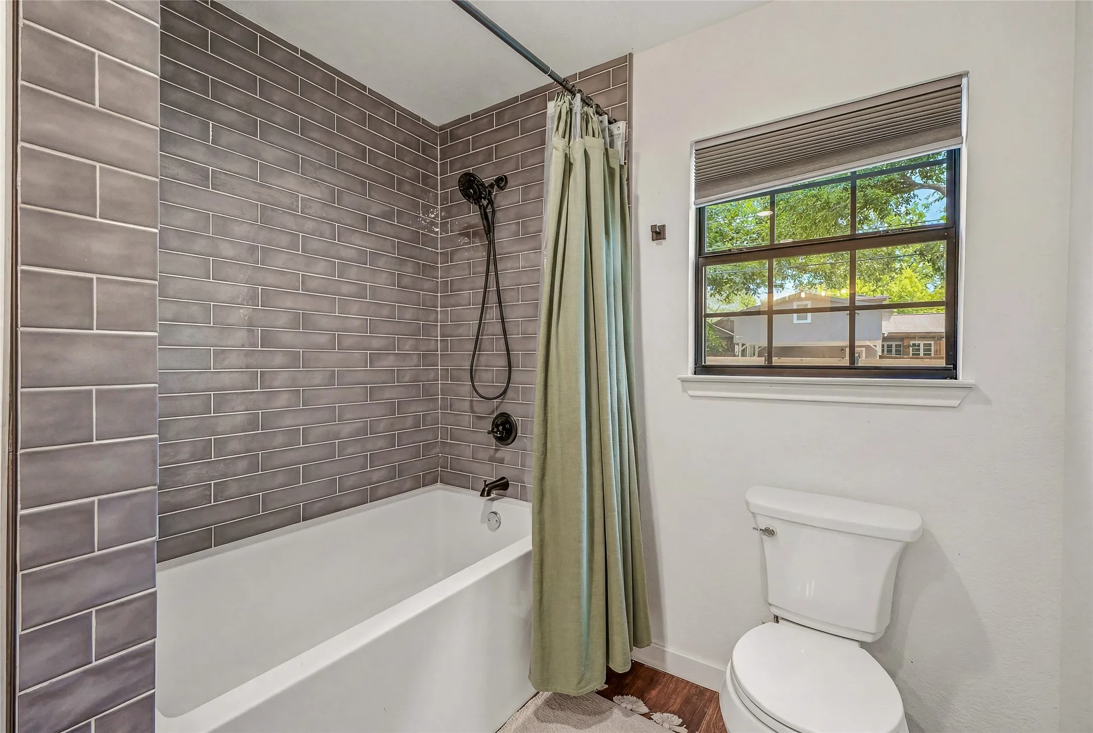 Single Family Residence For Sale in Young County , 912 Calaveras Street, Graham, Texas 76450, 3 Bedroom, 2 Bathroom, Garage spaces, 2,350 Sqft, built in 1948, mls#21301290, Real Estate Agent in Graham, Homes For Sale in Young county, Homes For Sale in Graham, Realtor in Graham Texas, Real Estate Brokerage Independent Realty Texas, Luminita Cordes Realtor