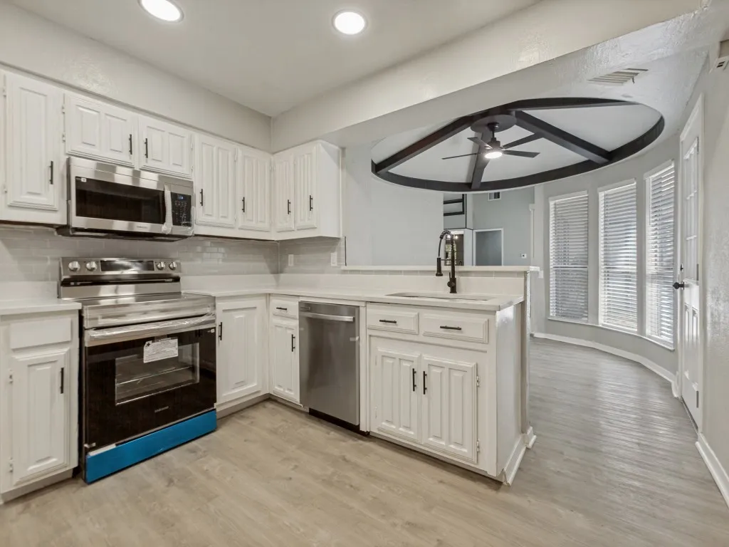 Single Family Residence For Sale in Collin County , 3013 Saddlehead Drive, Plano, Texas 75075, 3 Bedroom, 3 Bathroom, 2 Garage spaces, 2,179 Sqft, built in 1980, mls#21299503, Real Estate Agent in Plano, Homes For Sale in Collin county, Homes For Sale in Plano, Realtor in Plano Texas, Real Estate Brokerage Independent Realty Texas, Luminita Cordes Realtor