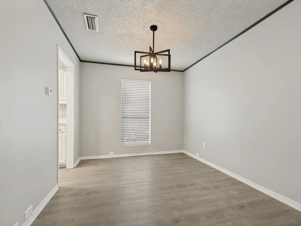Single Family Residence For Sale in Collin County , 3013 Saddlehead Drive, Plano, Texas 75075, 3 Bedroom, 3 Bathroom, 2 Garage spaces, 2,179 Sqft, built in 1980, mls#21299503, Real Estate Agent in Plano, Homes For Sale in Collin county, Homes For Sale in Plano, Realtor in Plano Texas, Real Estate Brokerage Independent Realty Texas, Luminita Cordes Realtor