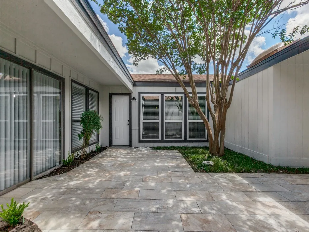 Single Family Residence For Sale in Collin County , 3013 Saddlehead Drive, Plano, Texas 75075, 3 Bedroom, 3 Bathroom, 2 Garage spaces, 2,179 Sqft, built in 1980, mls#21299503, Real Estate Agent in Plano, Homes For Sale in Collin county, Homes For Sale in Plano, Realtor in Plano Texas, Real Estate Brokerage Independent Realty Texas, Luminita Cordes Realtor