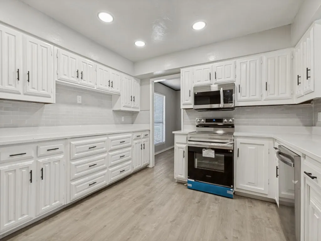 Single Family Residence For Sale in Collin County , 3013 Saddlehead Drive, Plano, Texas 75075, 3 Bedroom, 3 Bathroom, 2 Garage spaces, 2,179 Sqft, built in 1980, mls#21299503, Real Estate Agent in Plano, Homes For Sale in Collin county, Homes For Sale in Plano, Realtor in Plano Texas, Real Estate Brokerage Independent Realty Texas, Luminita Cordes Realtor
