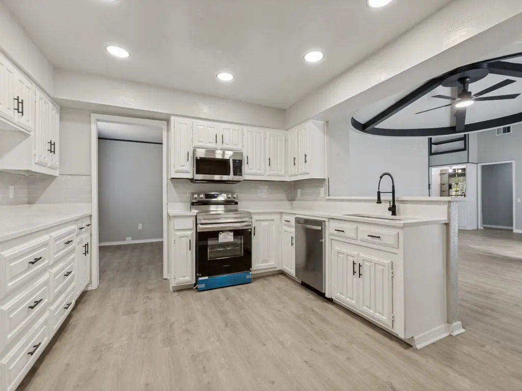 Single Family Residence For Sale in Collin County , 3013 Saddlehead Drive, Plano, Texas 75075, 3 Bedroom, 3 Bathroom, 2 Garage spaces, 2,179 Sqft, built in 1980, mls#21299503, Real Estate Agent in Plano, Homes For Sale in Collin county, Homes For Sale in Plano, Realtor in Plano Texas, Real Estate Brokerage Independent Realty Texas, Luminita Cordes Realtor