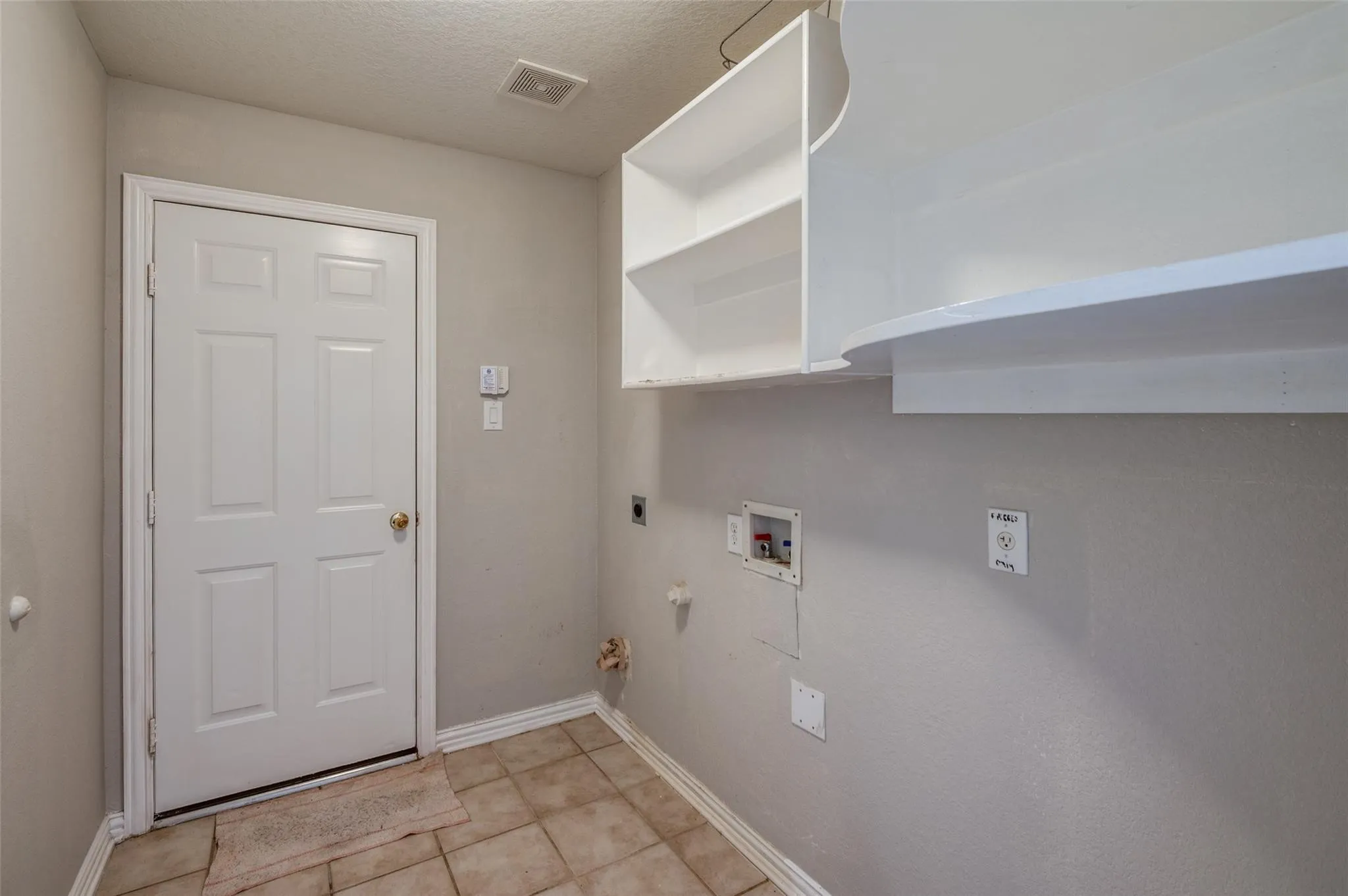 Single Family Residence For Rent in Collin County , 323 Del Cano Drive, Allen, Texas 75002, 5 Bedroom, 3 Bathroom, 2 Garage spaces, 3,346 Sqft, built in 2003, mls#21302591, Real Estate Agent in Allen, Homes For Rent in Collin county, Homes For Rent in Allen, Realtor in Allen Texas, Real Estate Brokerage Independent Realty Texas, Luminita Cordes Realtor