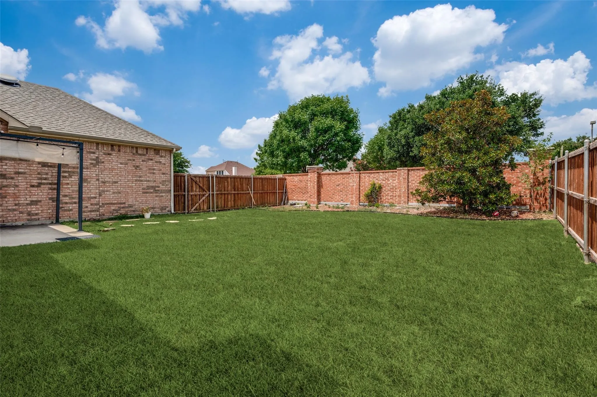 Single Family Residence For Rent in Collin County , 323 Del Cano Drive, Allen, Texas 75002, 5 Bedroom, 3 Bathroom, 2 Garage spaces, 3,346 Sqft, built in 2003, mls#21302591, Real Estate Agent in Allen, Homes For Rent in Collin county, Homes For Rent in Allen, Realtor in Allen Texas, Real Estate Brokerage Independent Realty Texas, Luminita Cordes Realtor