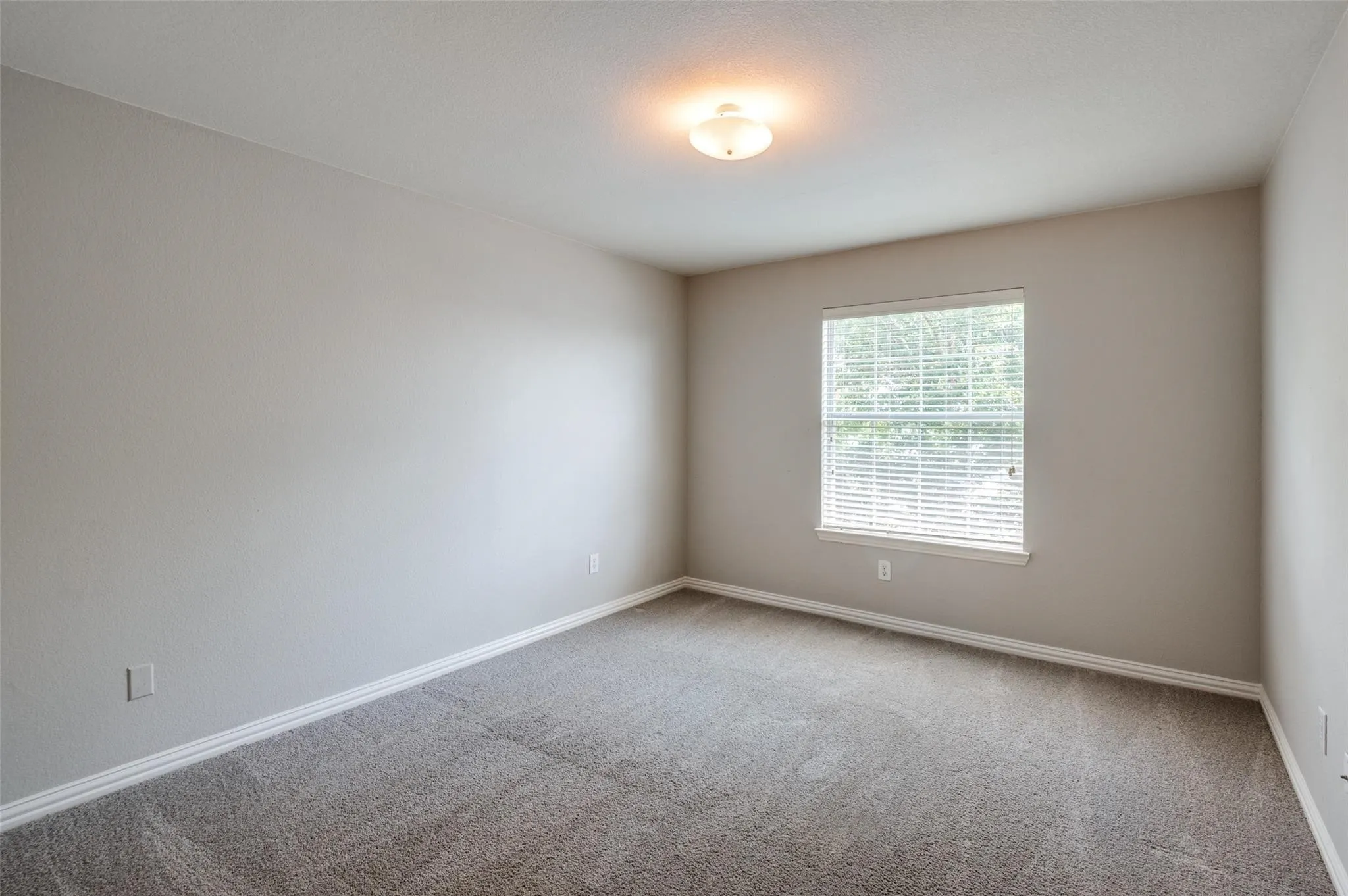 Single Family Residence For Rent in Collin County , 323 Del Cano Drive, Allen, Texas 75002, 5 Bedroom, 3 Bathroom, 2 Garage spaces, 3,346 Sqft, built in 2003, mls#21302591, Real Estate Agent in Allen, Homes For Rent in Collin county, Homes For Rent in Allen, Realtor in Allen Texas, Real Estate Brokerage Independent Realty Texas, Luminita Cordes Realtor