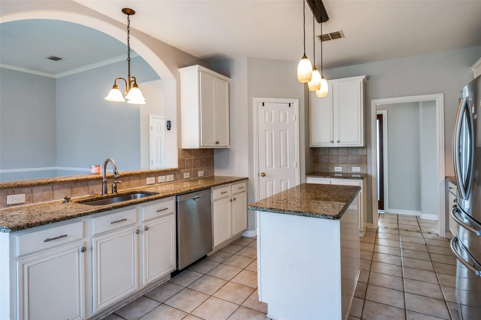 Single Family Residence For Rent in Collin County , 323 Del Cano Drive, Allen, Texas 75002, 5 Bedroom, 3 Bathroom, 2 Garage spaces, 3,346 Sqft, built in 2003, mls#21302591, Real Estate Agent in Allen, Homes For Rent in Collin county, Homes For Rent in Allen, Realtor in Allen Texas, Real Estate Brokerage Independent Realty Texas, Luminita Cordes Realtor