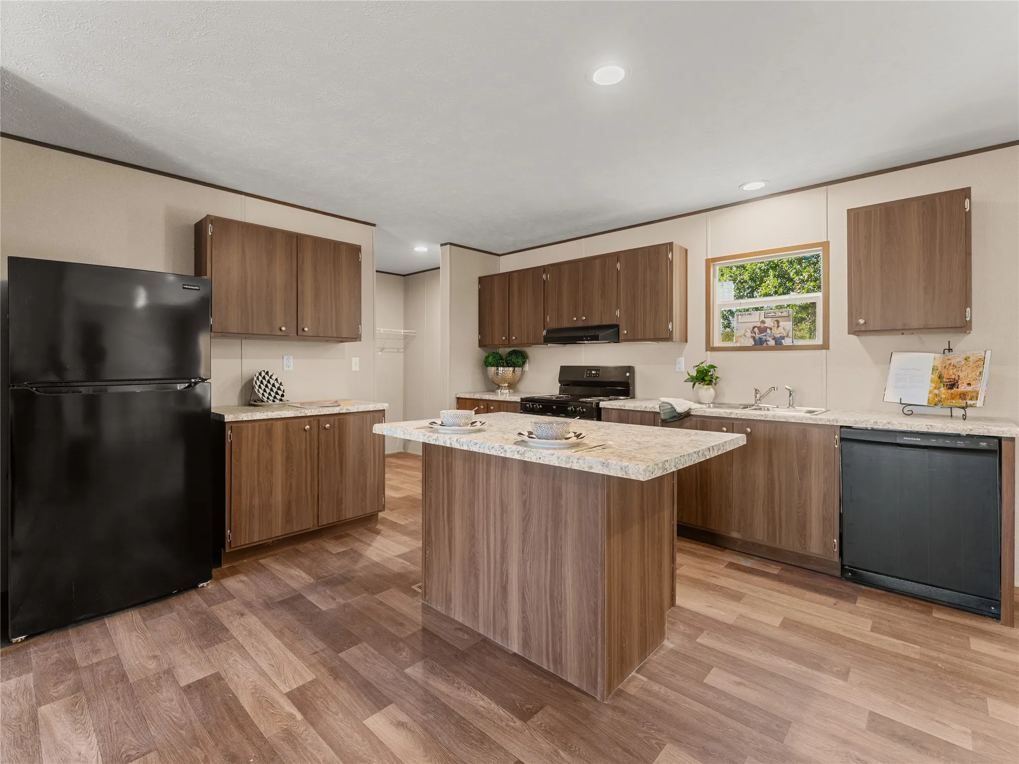 Manufactured Home For Sale in Wise County , 189 Shady Springs Drive, Runaway Bay, Texas 76246, 4 Bedroom, 2 Bathroom, Garage spaces, 1,475 Sqft, built in 2026, mls#21301962, Real Estate Agent in Runaway Bay, Homes For Sale in Wise county, Homes For Sale in Runaway Bay, Realtor in Runaway Bay Texas, Real Estate Brokerage Independent Realty Texas, Luminita Cordes Realtor