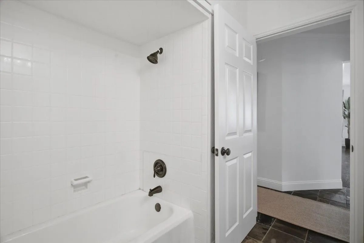 Single Family Residence For Sale in Tarrant County , 2721 Benbrook Boulevard, Fort Worth, Texas 76109, 3 Bedroom, 2 Bathroom, Garage spaces, 1,833 Sqft, built in 1939, mls#21300753, Real Estate Agent in Fort Worth, Homes For Sale in Tarrant county, Homes For Sale in Fort Worth, Realtor in Fort Worth Texas, Real Estate Brokerage Independent Realty Texas, Luminita Cordes Realtor