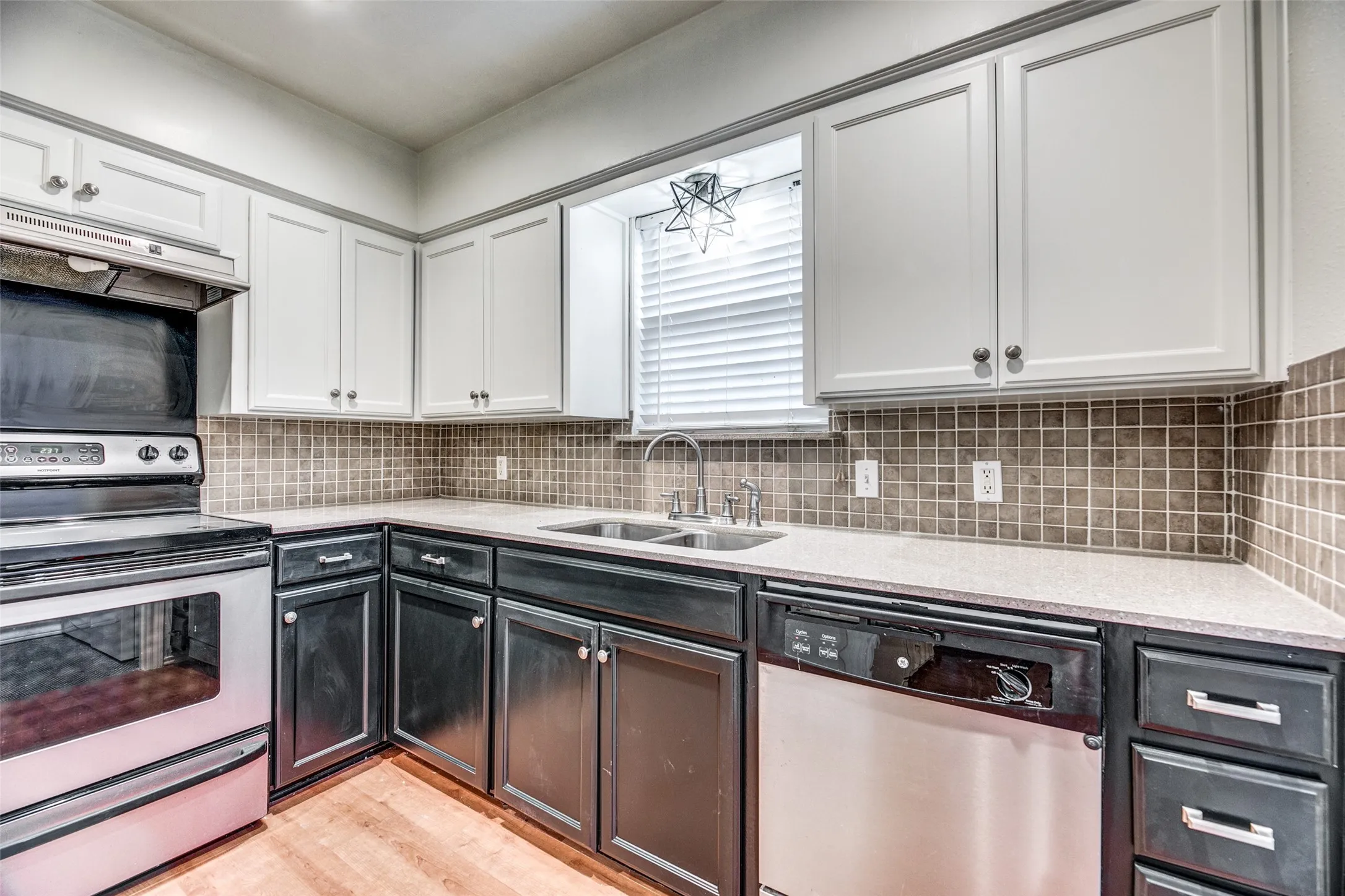 Condominium For Rent in Dallas County , 3212 Daniel Avenue D, University Park, Texas 75205, 2 Bedroom, 2 Bathroom, Garage spaces, 1,190 Sqft, built in 1971, Price $2,495, mls#21302584, Real Estate Agent in University Park, Homes For Rent in Dallas county, Homes For Rent in University Park, Realtor in University Park Texas, Real Estate Brokerage Independent Realty Texas, Luminita Cordes Realtor