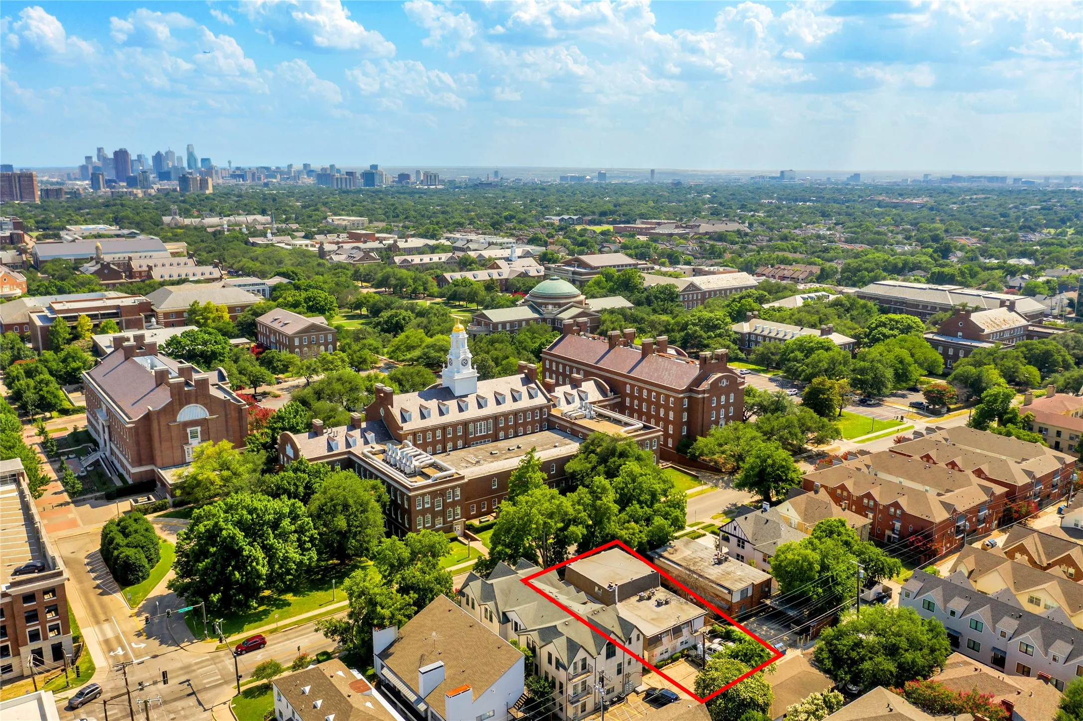 Condominium For Rent in Dallas County , 3212 Daniel Avenue D, University Park, Texas 75205, 2 Bedroom, 2 Bathroom, Garage spaces, 1,190 Sqft, built in 1971, Price $2,495, mls#21302584, Real Estate Agent in University Park, Homes For Rent in Dallas county, Homes For Rent in University Park, Realtor in University Park Texas, Real Estate Brokerage Independent Realty Texas, Luminita Cordes Realtor