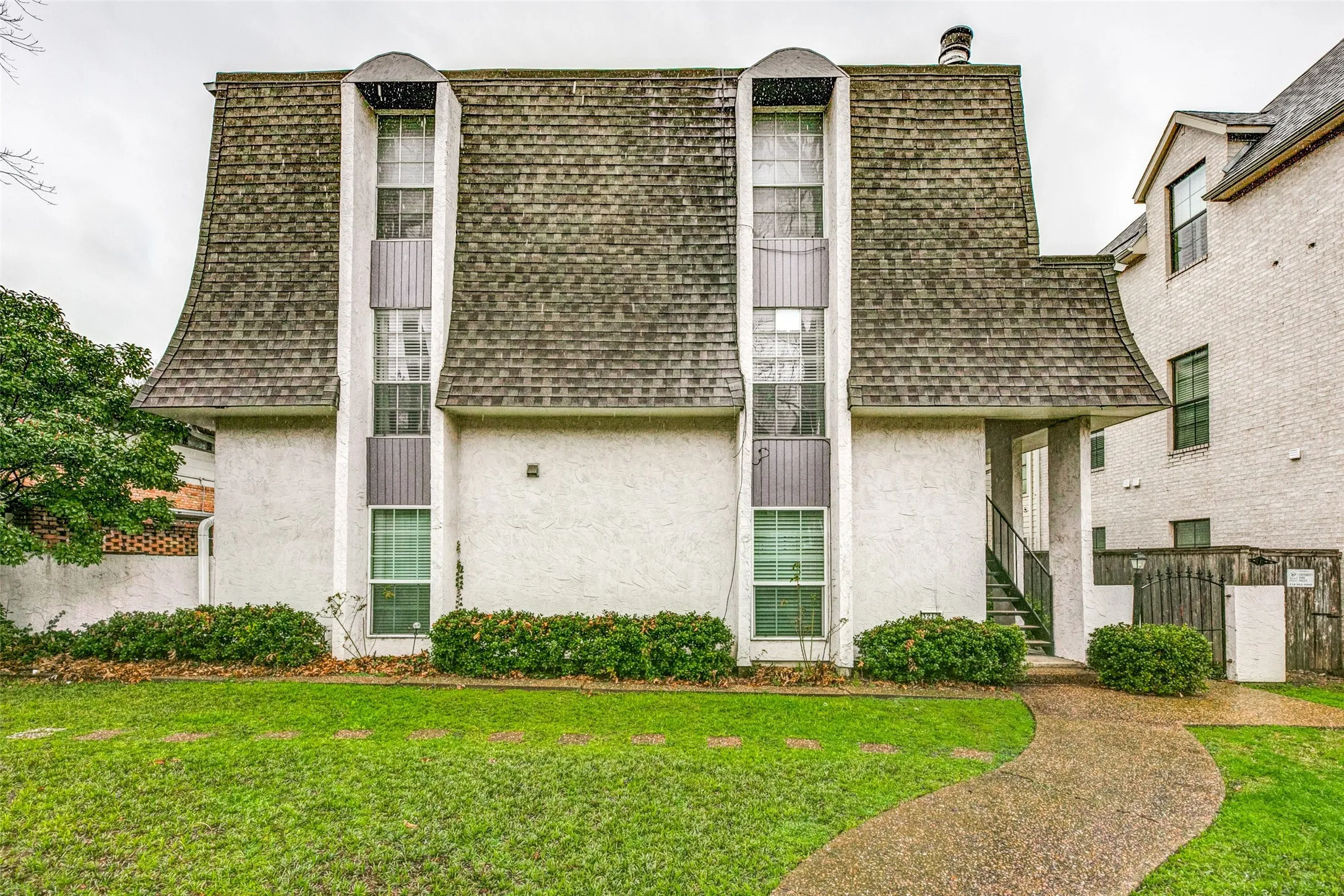 Condominium For Rent in Dallas County , 3212 Daniel Avenue D, University Park, Texas 75205, 2 Bedroom, 2 Bathroom, Garage spaces, 1,190 Sqft, built in 1971, Price $2,495, mls#21302584, Real Estate Agent in University Park, Homes For Rent in Dallas county, Homes For Rent in University Park, Realtor in University Park Texas, Real Estate Brokerage Independent Realty Texas, Luminita Cordes Realtor