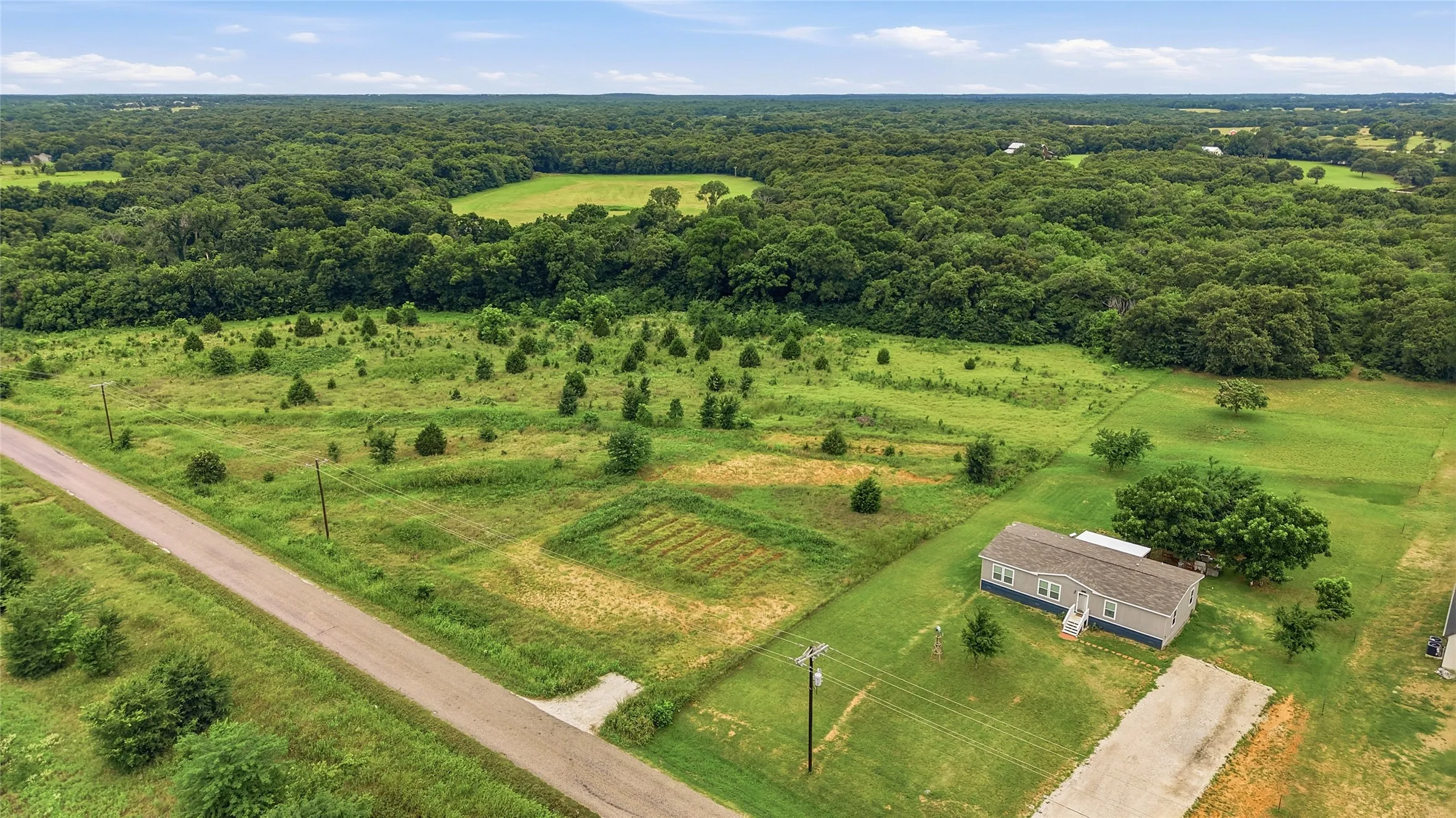 Unimproved Land For Sale in Grayson County , TBD Reast Road, Whitesboro, Texas 76273, 0, 0, Garage spaces, 0 Sqft, built in 0, mls#21298958, Real Estate Agent in Whitesboro, Homes For Sale in Grayson county, Homes For Sale in Whitesboro, Realtor in Whitesboro Texas, Real Estate Brokerage Independent Realty Texas, Luminita Cordes Realtor