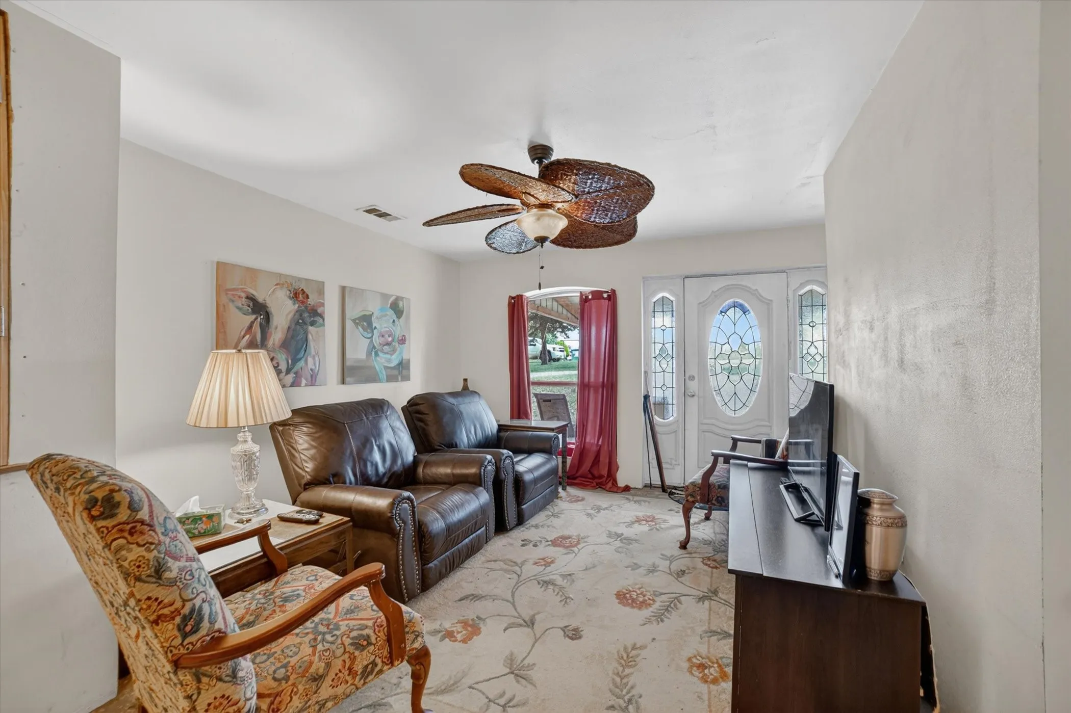 Single Family Residence For Sale in Hunt County , 8088 Telegraph Road, Quinlan, Texas 75474, 3 Bedroom, 2 Bathroom, 2 Garage spaces, 1,500 Sqft, built in 2019, mls#21300891, Real Estate Agent in Quinlan, Homes For Sale in Hunt county, Homes For Sale in Quinlan, Realtor in Quinlan Texas, Real Estate Brokerage Independent Realty Texas, Luminita Cordes Realtor