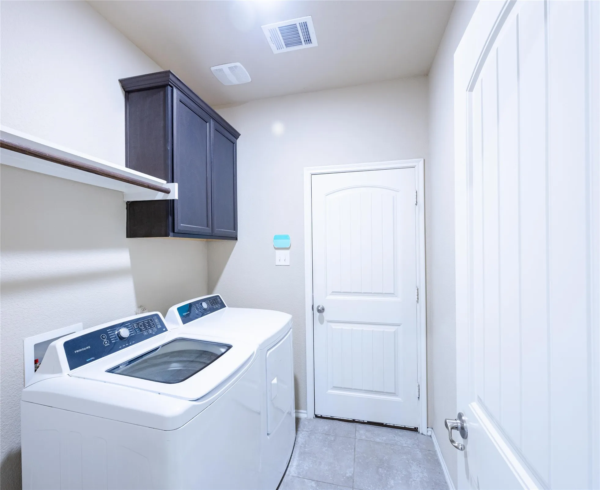 Single Family Residence For Rent in Collin County , 9821 Prairie dog Lane, Mc Kinney, Texas 75071, 3 Bedroom, 3 Bathroom, 2 Garage spaces, 2,292 Sqft, built in 2017, mls#21302606, Real Estate Agent in Mc Kinney, Homes For Rent in Collin county, Homes For Rent in Mc Kinney, Realtor in Mc Kinney Texas, Real Estate Brokerage Independent Realty Texas, Luminita Cordes Realtor