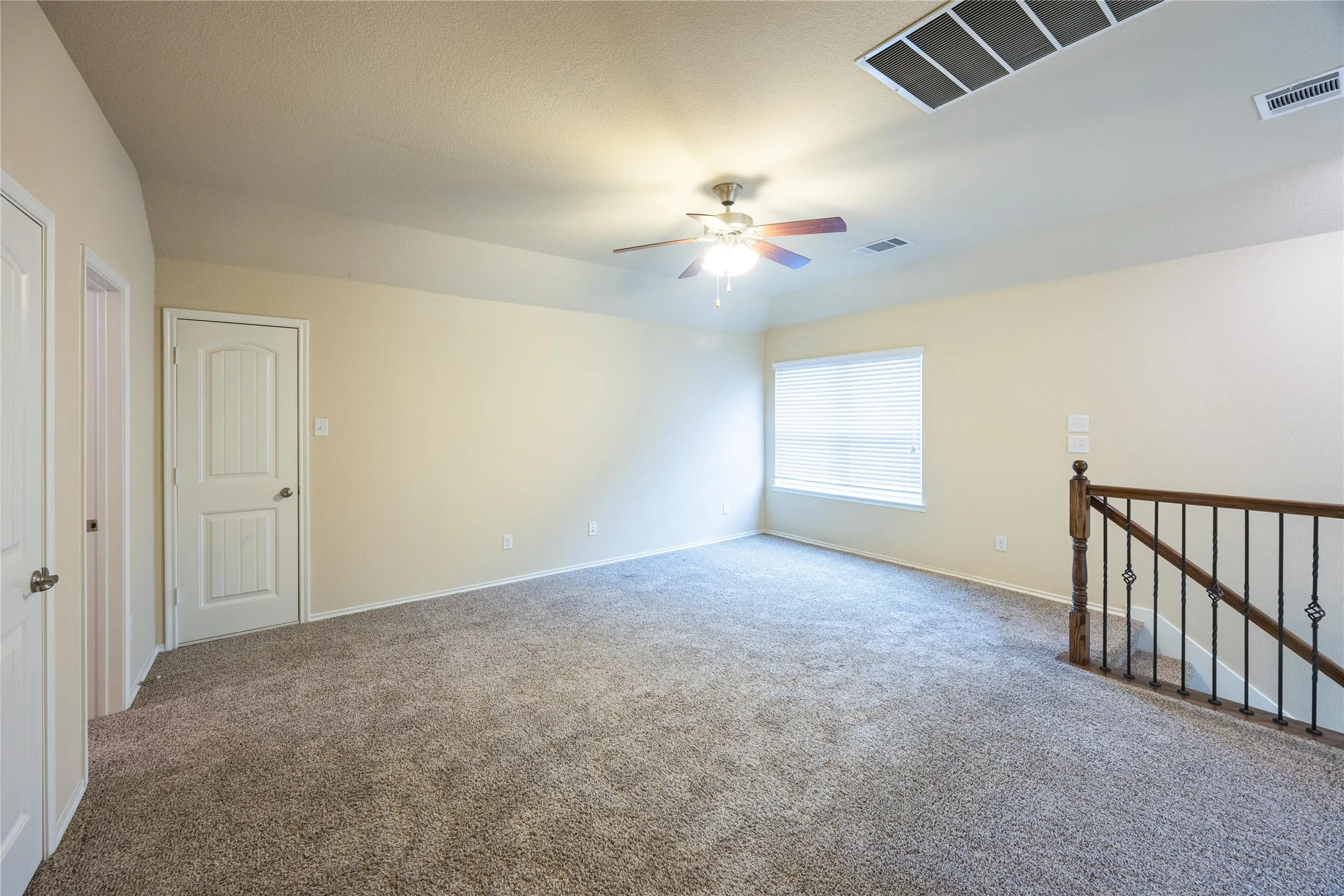 Single Family Residence For Rent in Collin County , 9821 Prairie dog Lane, Mc Kinney, Texas 75071, 3 Bedroom, 3 Bathroom, 2 Garage spaces, 2,292 Sqft, built in 2017, mls#21302606, Real Estate Agent in Mc Kinney, Homes For Rent in Collin county, Homes For Rent in Mc Kinney, Realtor in Mc Kinney Texas, Real Estate Brokerage Independent Realty Texas, Luminita Cordes Realtor