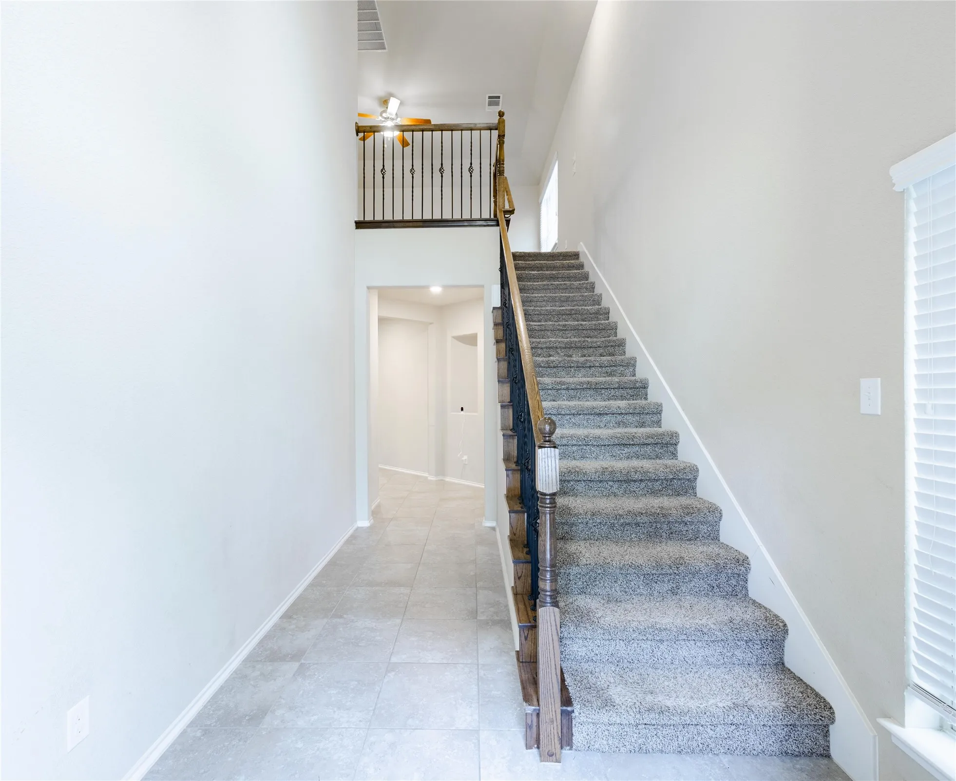 Single Family Residence For Rent in Collin County , 9821 Prairie dog Lane, Mc Kinney, Texas 75071, 3 Bedroom, 3 Bathroom, 2 Garage spaces, 2,292 Sqft, built in 2017, mls#21302606, Real Estate Agent in Mc Kinney, Homes For Rent in Collin county, Homes For Rent in Mc Kinney, Realtor in Mc Kinney Texas, Real Estate Brokerage Independent Realty Texas, Luminita Cordes Realtor