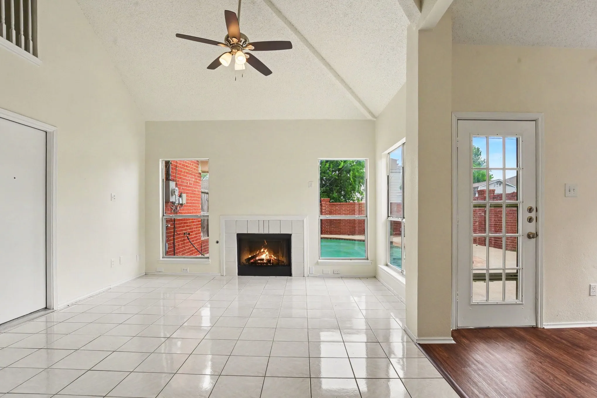 Single Family Residence For Sale in Dallas County , 7107 Grey Dawn Lane, Dallas, Texas 75227, 3 Bedroom, 3 Bathroom, 2 Garage spaces, 2,011 Sqft, built in 1994, mls#21284791, Real Estate Agent in Dallas, Homes For Sale in Dallas county, Homes For Sale in Dallas, Realtor in Dallas Texas, Real Estate Brokerage Independent Realty Texas, Luminita Cordes Realtor