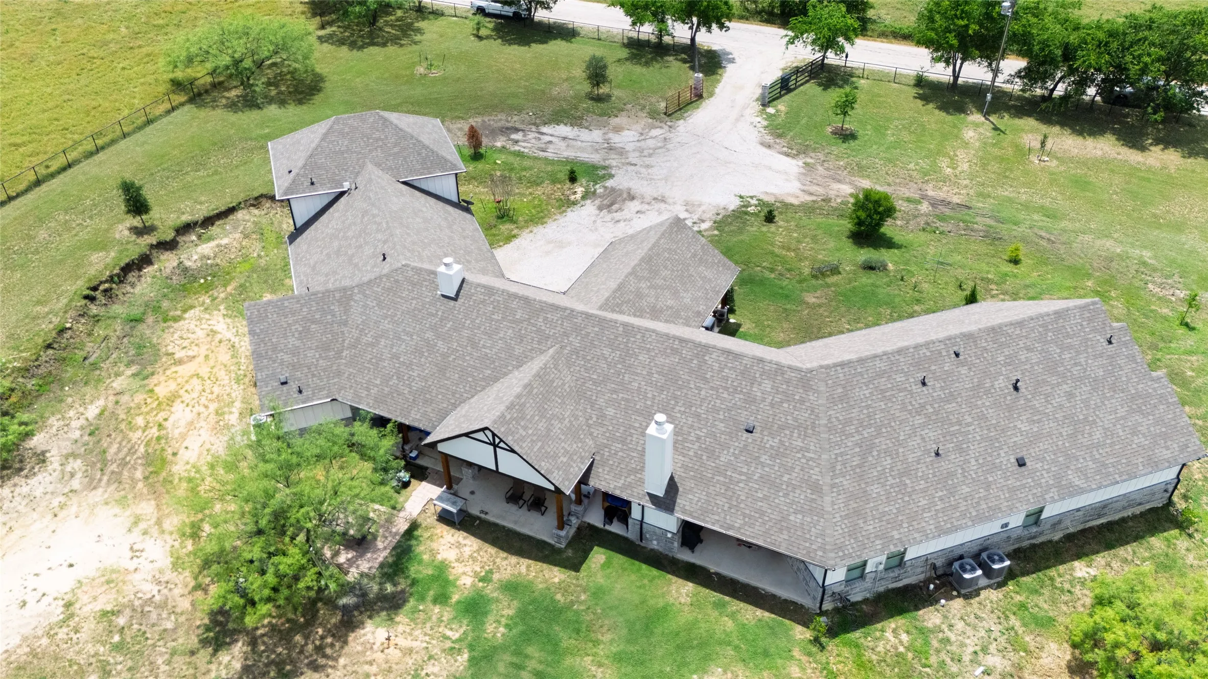 Single Family Residence For Sale in Wise County , 5559 CR 4010, Decatur, Texas 76234, 4 Bedroom, 2 Bathroom, 2 Garage spaces, 4,084 Sqft, built in 2023, Price $1,100,000, mls#21302611, Real Estate Agent in Decatur, Homes For Sale in Wise county, Homes For Sale in Decatur, Realtor in Decatur Texas, Real Estate Brokerage Independent Realty Texas, Luminita Cordes Realtor