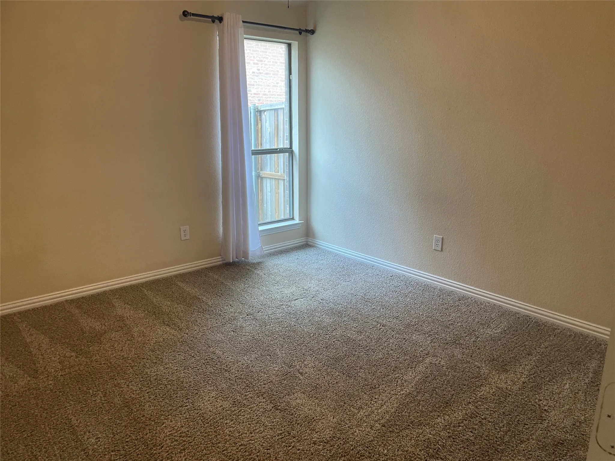 Single Family Residence For Rent in Denton County , 421 Brighton Street, Roanoke, Texas 76262, 4 Bedroom, 3 Bathroom, 2 Garage spaces, 2,676 Sqft, built in 2008, mls#21302528, Real Estate Agent in Roanoke, Homes For Rent in Denton county, Homes For Rent in Roanoke, Realtor in Roanoke Texas, Real Estate Brokerage Independent Realty Texas, Luminita Cordes Realtor