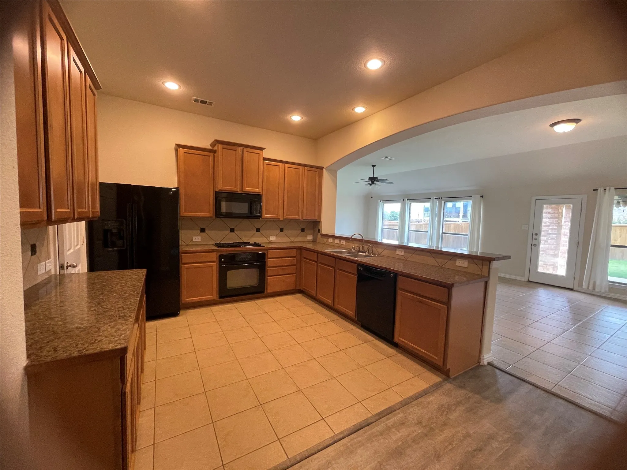 Single Family Residence For Rent in Denton County , 421 Brighton Street, Roanoke, Texas 76262, 4 Bedroom, 3 Bathroom, 2 Garage spaces, 2,676 Sqft, built in 2008, mls#21302528, Real Estate Agent in Roanoke, Homes For Rent in Denton county, Homes For Rent in Roanoke, Realtor in Roanoke Texas, Real Estate Brokerage Independent Realty Texas, Luminita Cordes Realtor