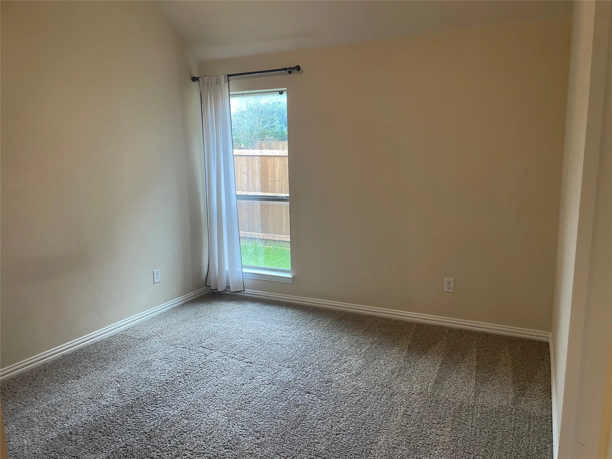 Single Family Residence For Rent in Denton County , 421 Brighton Street, Roanoke, Texas 76262, 4 Bedroom, 3 Bathroom, 2 Garage spaces, 2,676 Sqft, built in 2008, mls#21302528, Real Estate Agent in Roanoke, Homes For Rent in Denton county, Homes For Rent in Roanoke, Realtor in Roanoke Texas, Real Estate Brokerage Independent Realty Texas, Luminita Cordes Realtor