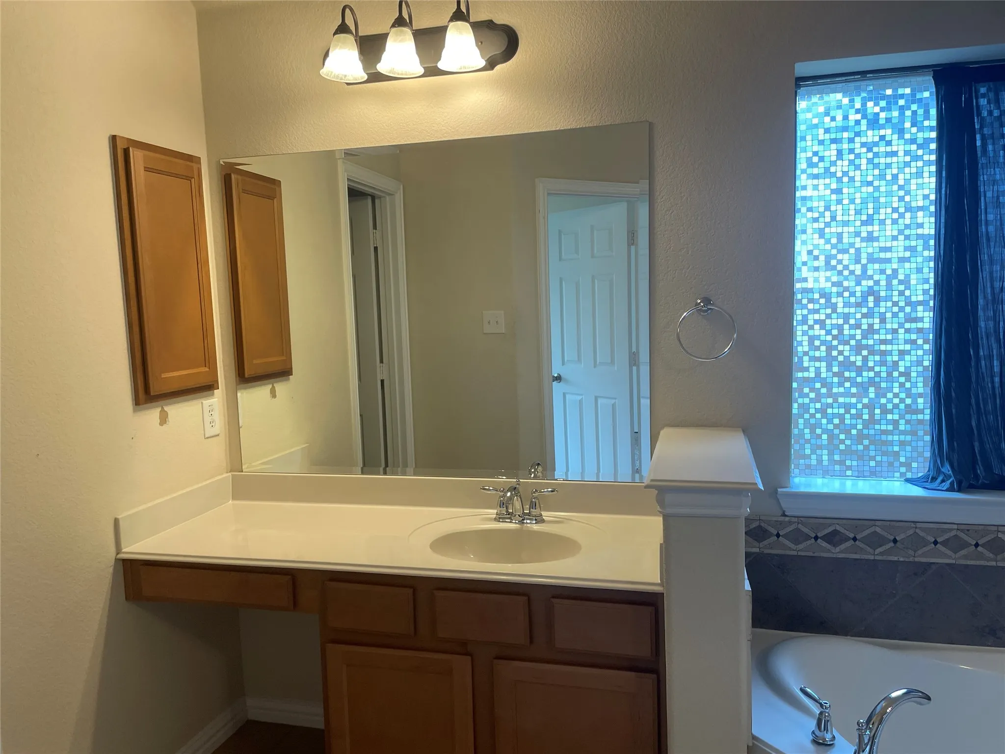 Single Family Residence For Rent in Denton County , 421 Brighton Street, Roanoke, Texas 76262, 4 Bedroom, 3 Bathroom, 2 Garage spaces, 2,676 Sqft, built in 2008, mls#21302528, Real Estate Agent in Roanoke, Homes For Rent in Denton county, Homes For Rent in Roanoke, Realtor in Roanoke Texas, Real Estate Brokerage Independent Realty Texas, Luminita Cordes Realtor