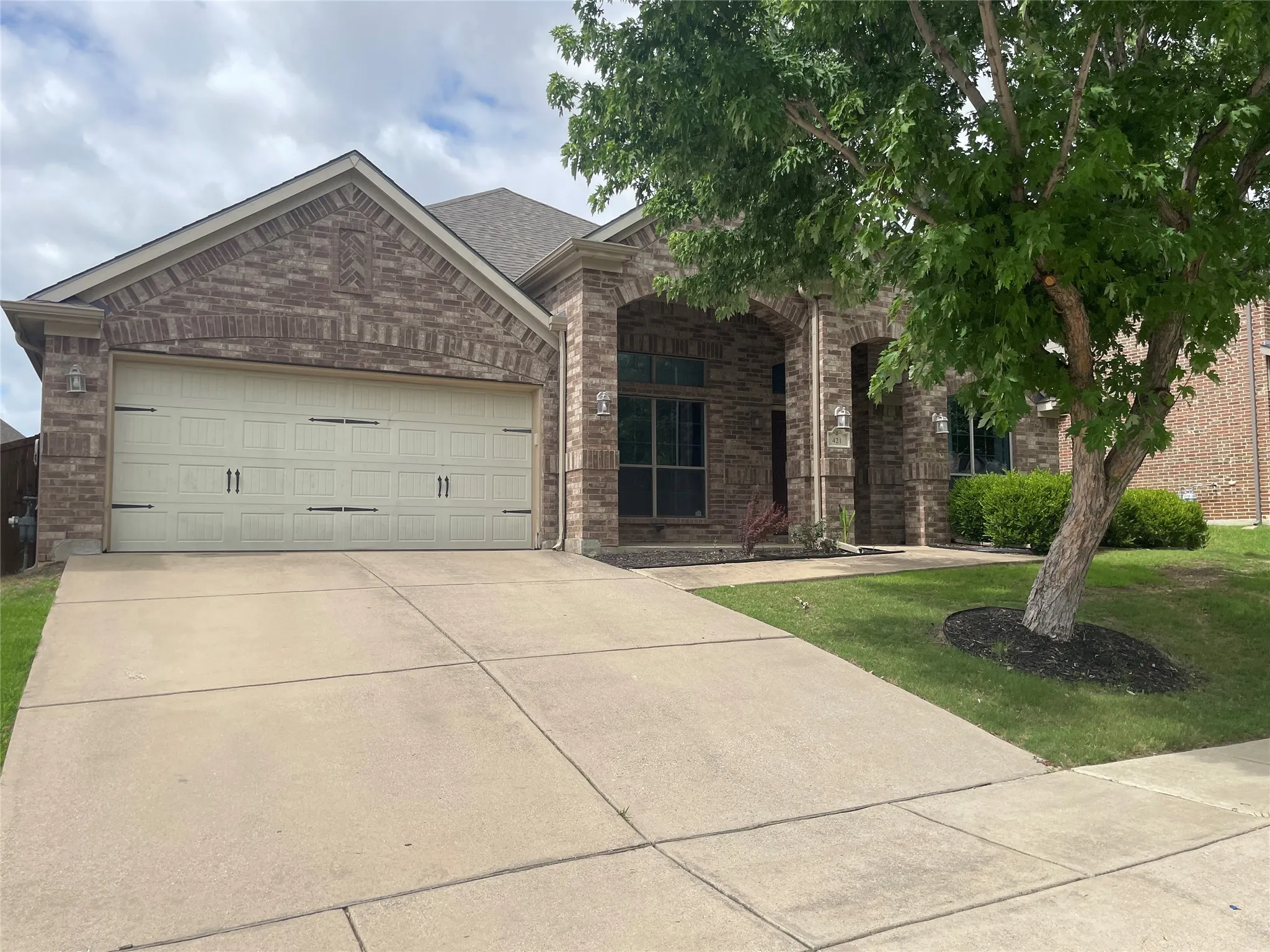 Single Family Residence For Rent in Denton County , 421 Brighton Street, Roanoke, Texas 76262, 4 Bedroom, 3 Bathroom, 2 Garage spaces, 2,676 Sqft, built in 2008, mls#21302528, Real Estate Agent in Roanoke, Homes For Rent in Denton county, Homes For Rent in Roanoke, Realtor in Roanoke Texas, Real Estate Brokerage Independent Realty Texas, Luminita Cordes Realtor