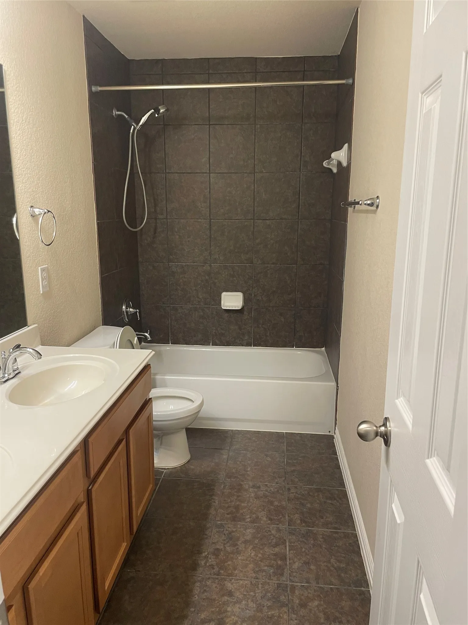 Single Family Residence For Rent in Denton County , 421 Brighton Street, Roanoke, Texas 76262, 4 Bedroom, 3 Bathroom, 2 Garage spaces, 2,676 Sqft, built in 2008, mls#21302528, Real Estate Agent in Roanoke, Homes For Rent in Denton county, Homes For Rent in Roanoke, Realtor in Roanoke Texas, Real Estate Brokerage Independent Realty Texas, Luminita Cordes Realtor
