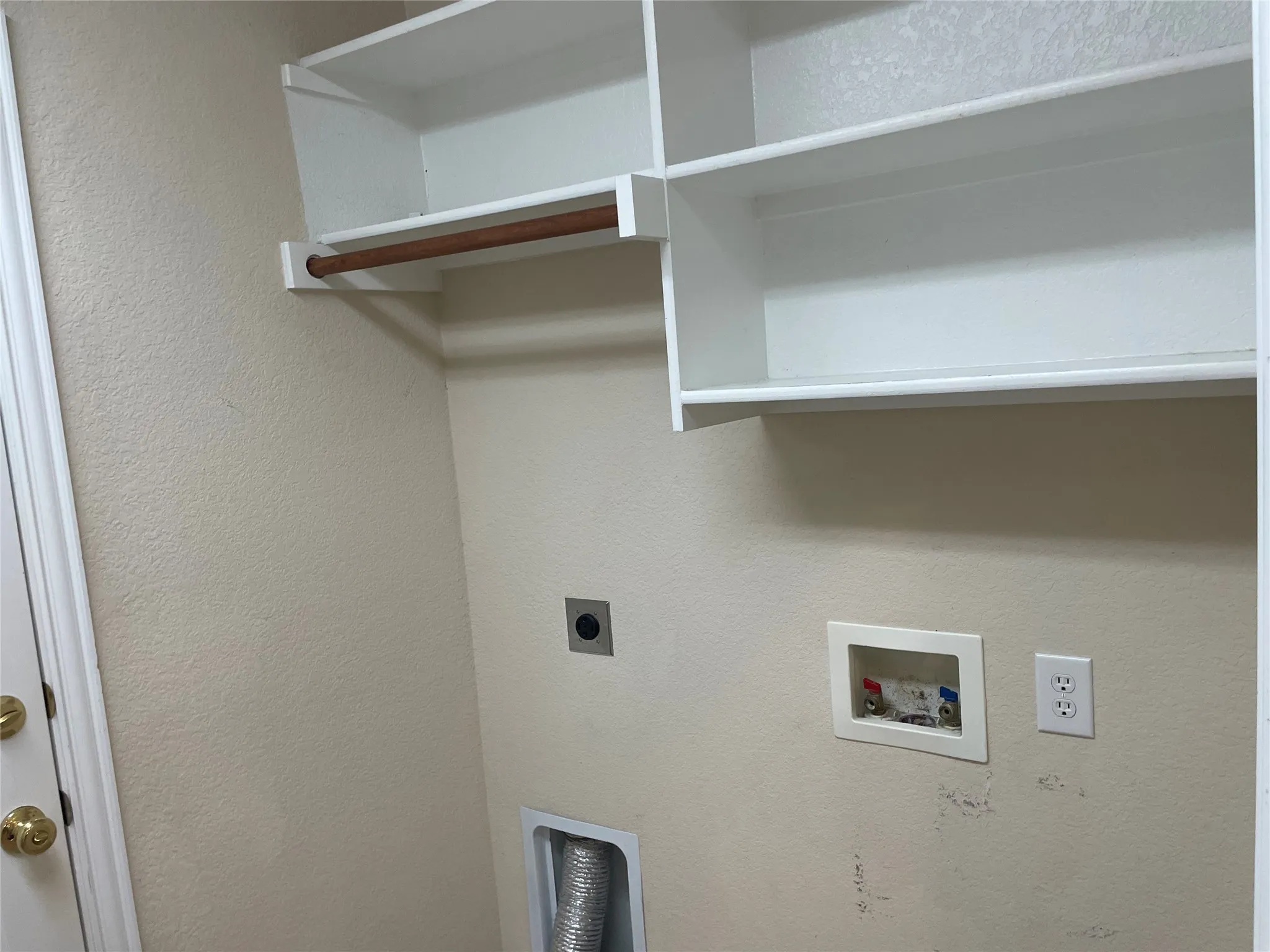 Single Family Residence For Rent in Denton County , 421 Brighton Street, Roanoke, Texas 76262, 4 Bedroom, 3 Bathroom, 2 Garage spaces, 2,676 Sqft, built in 2008, mls#21302528, Real Estate Agent in Roanoke, Homes For Rent in Denton county, Homes For Rent in Roanoke, Realtor in Roanoke Texas, Real Estate Brokerage Independent Realty Texas, Luminita Cordes Realtor