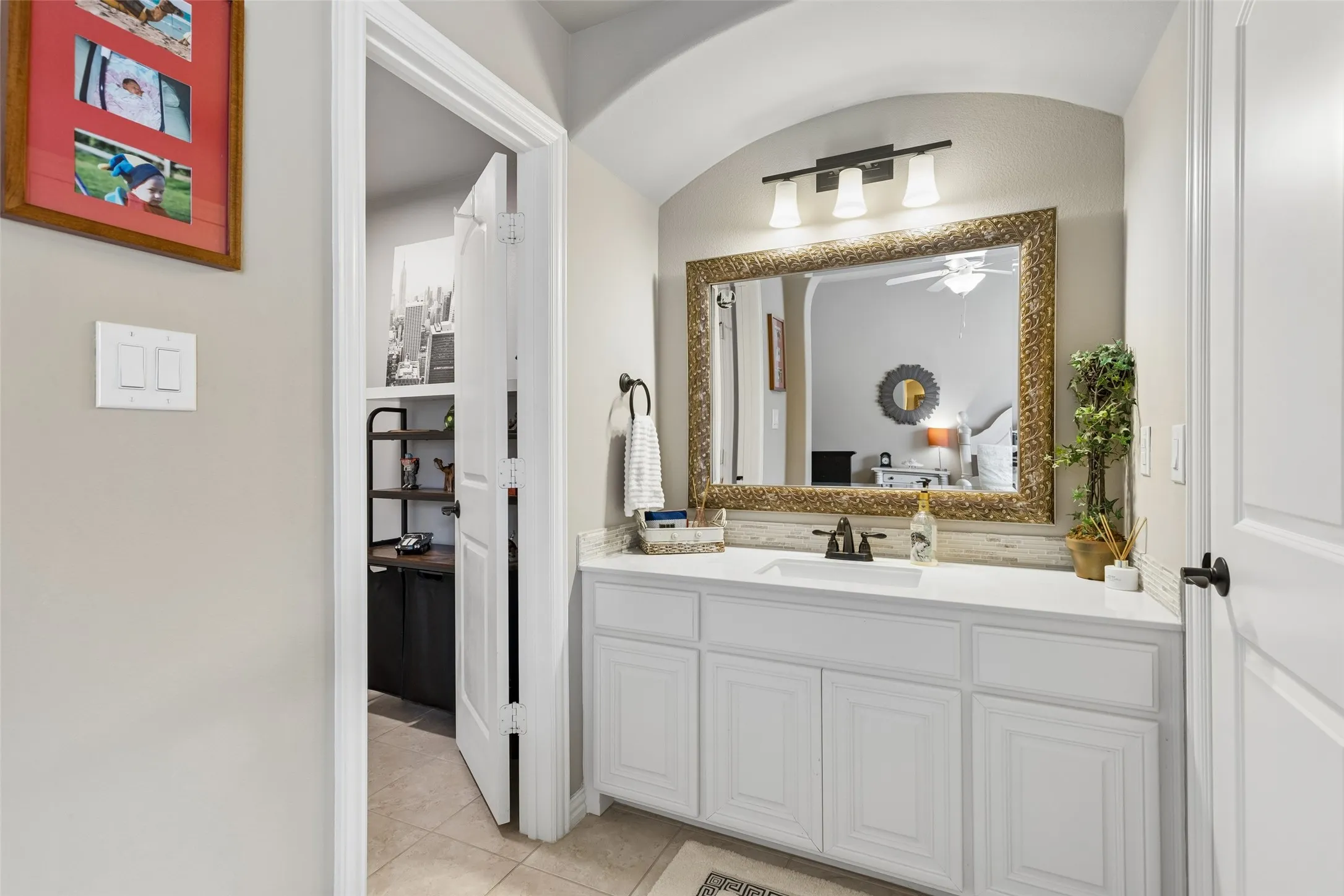 Single Family Residence For Sale in Denton County , 7202 Greystone Lane, Frisco, Texas 75034, 5 Bedroom, 6 Bathroom, 3 Garage spaces, 5,257 Sqft, built in 2013, mls#21302602, Real Estate Agent in Frisco, Homes For Sale in Denton county, Homes For Sale in Frisco, Realtor in Frisco Texas, Real Estate Brokerage Independent Realty Texas, Luminita Cordes Realtor