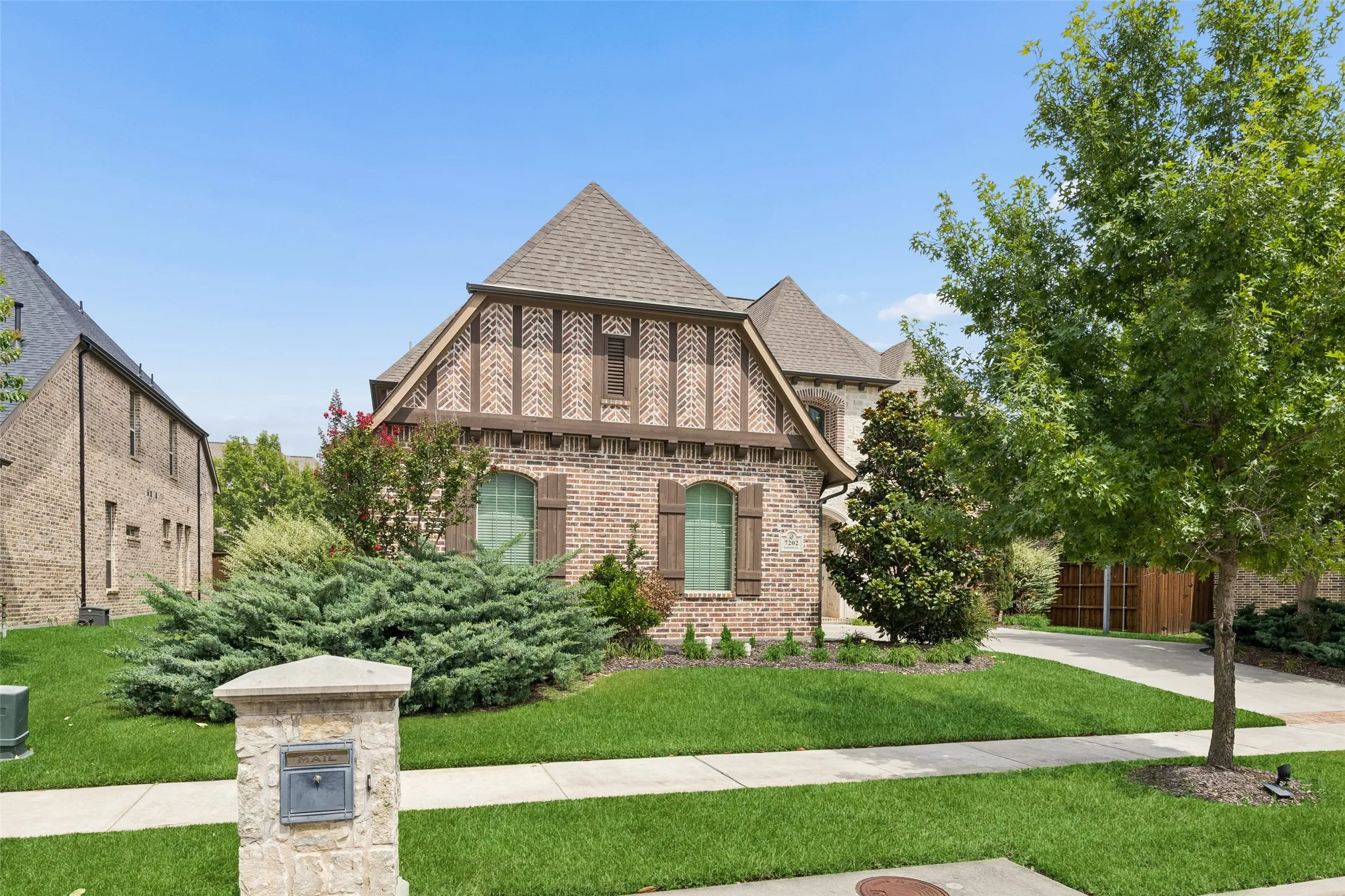 Single Family Residence For Sale in Denton County , 7202 Greystone Lane, Frisco, Texas 75034, 5 Bedroom, 6 Bathroom, 3 Garage spaces, 5,257 Sqft, built in 2013, mls#21302602, Real Estate Agent in Frisco, Homes For Sale in Denton county, Homes For Sale in Frisco, Realtor in Frisco Texas, Real Estate Brokerage Independent Realty Texas, Luminita Cordes Realtor