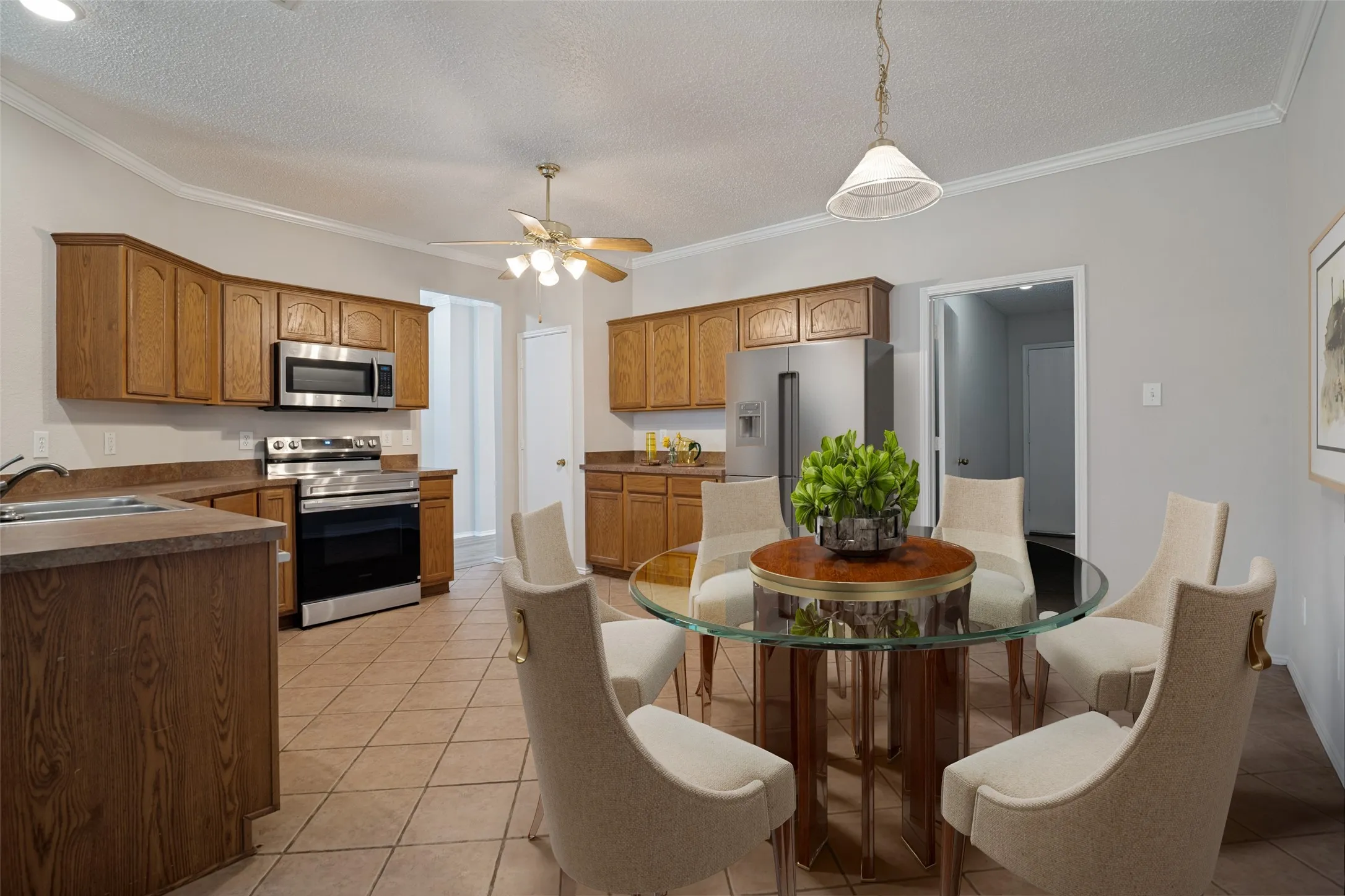 Virtual staging of eat in kitchen